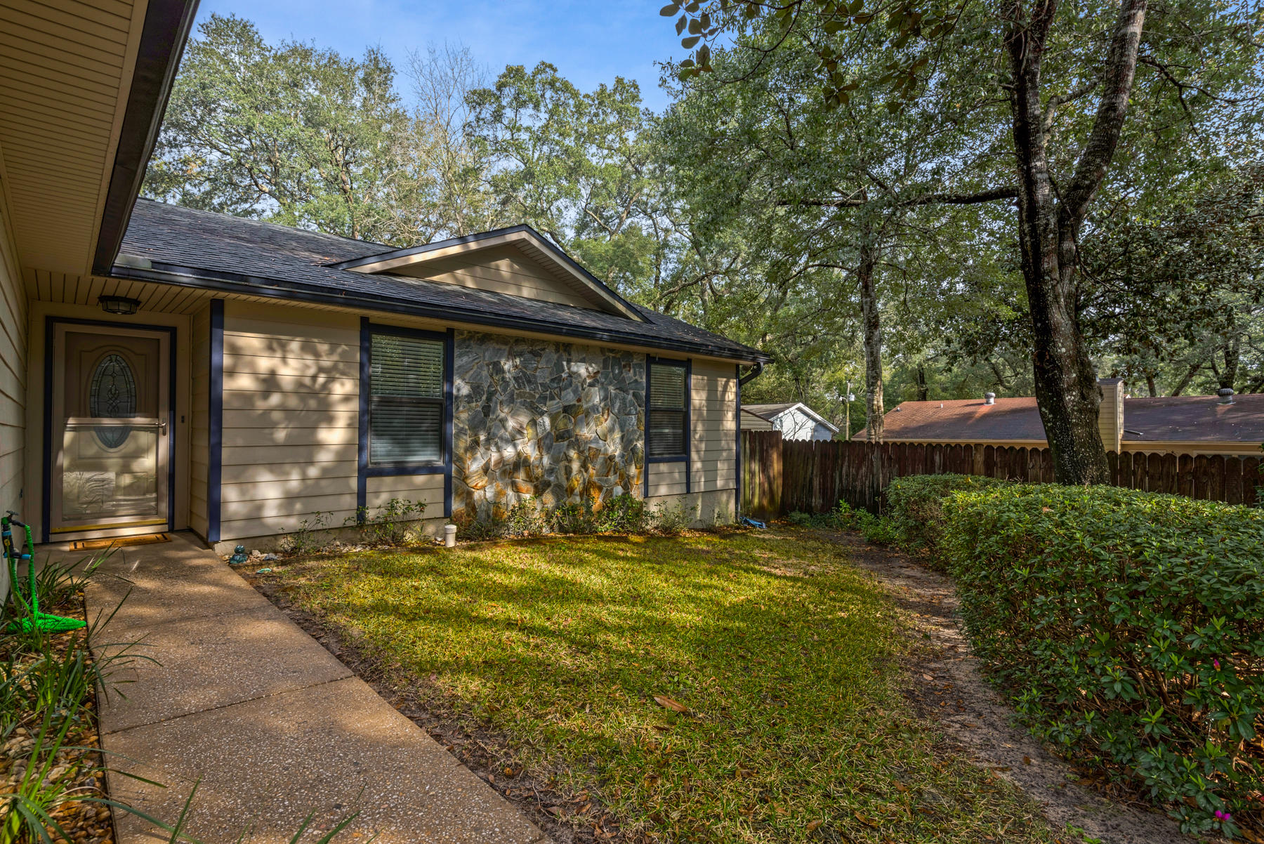 CREEKSIDE 4 - Residential