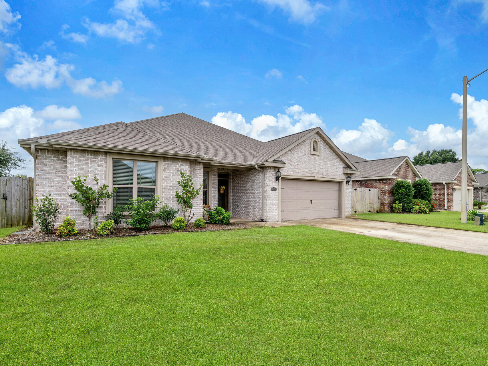 MAJESTIC OAKS - Residential