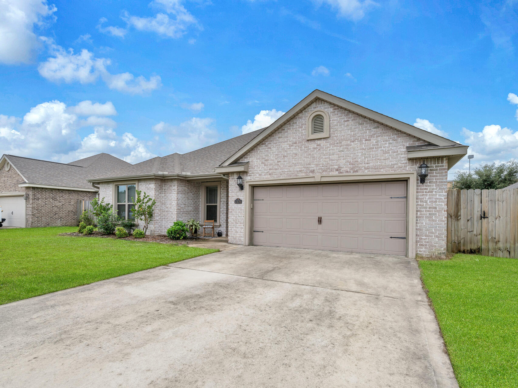 MAJESTIC OAKS - Residential