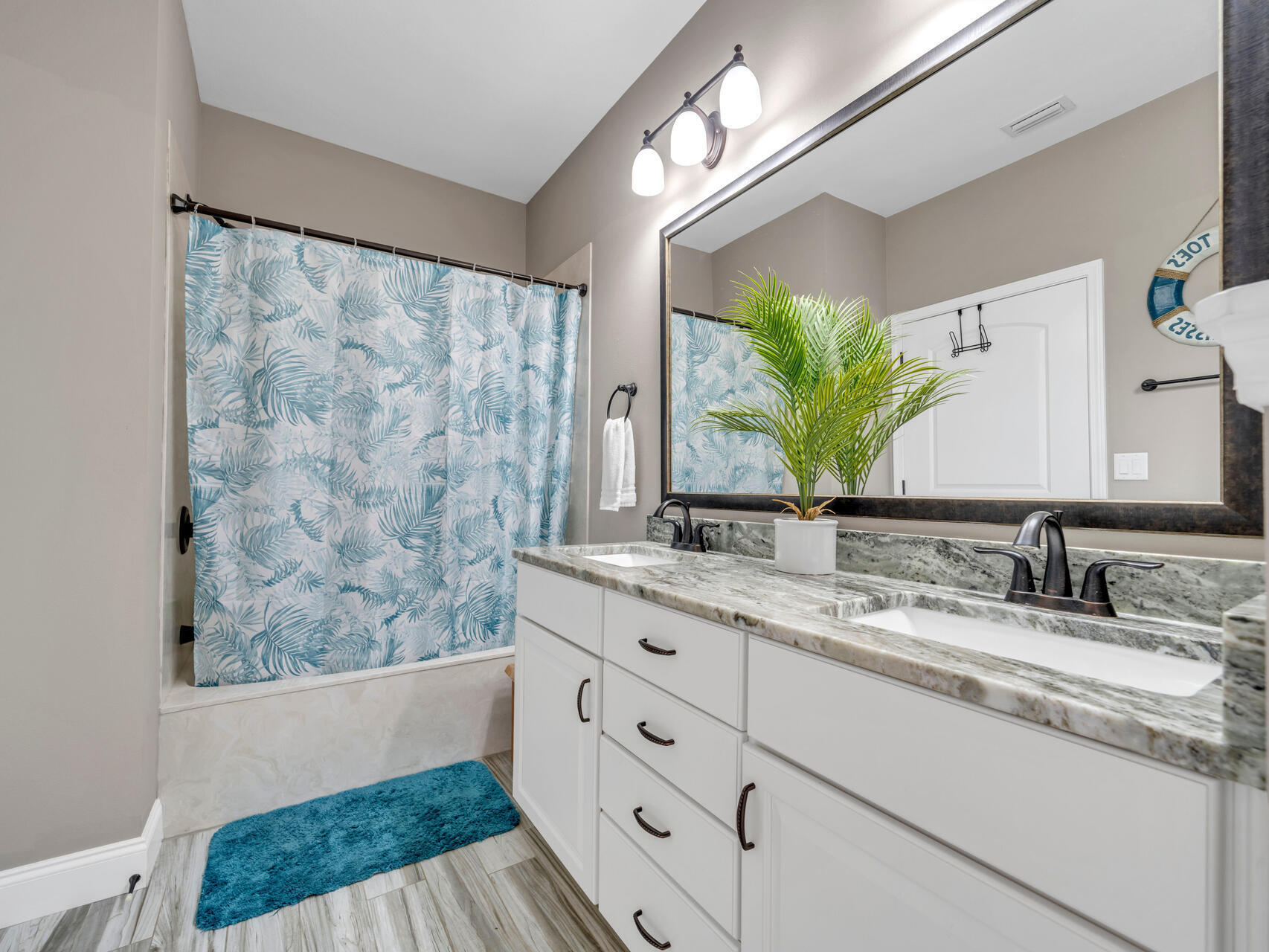 MAJESTIC OAKS - Residential