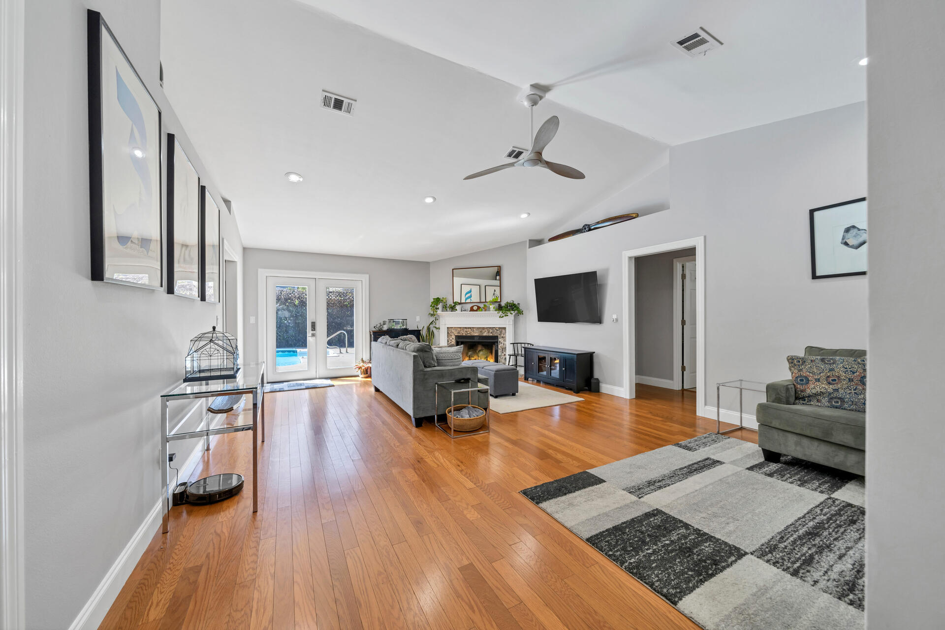 SAILBOAT COVE S/D - Residential