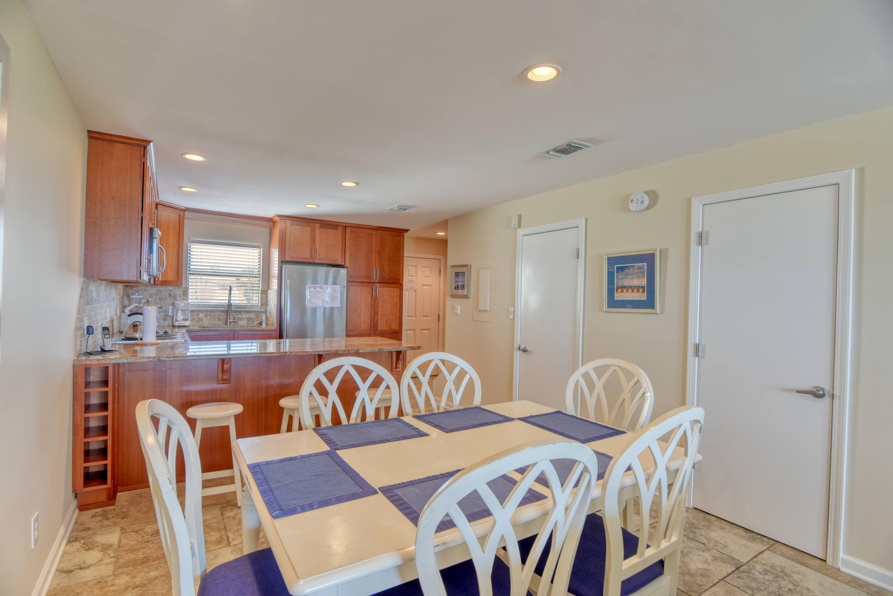 SAND PEBBLES T/H - Residential