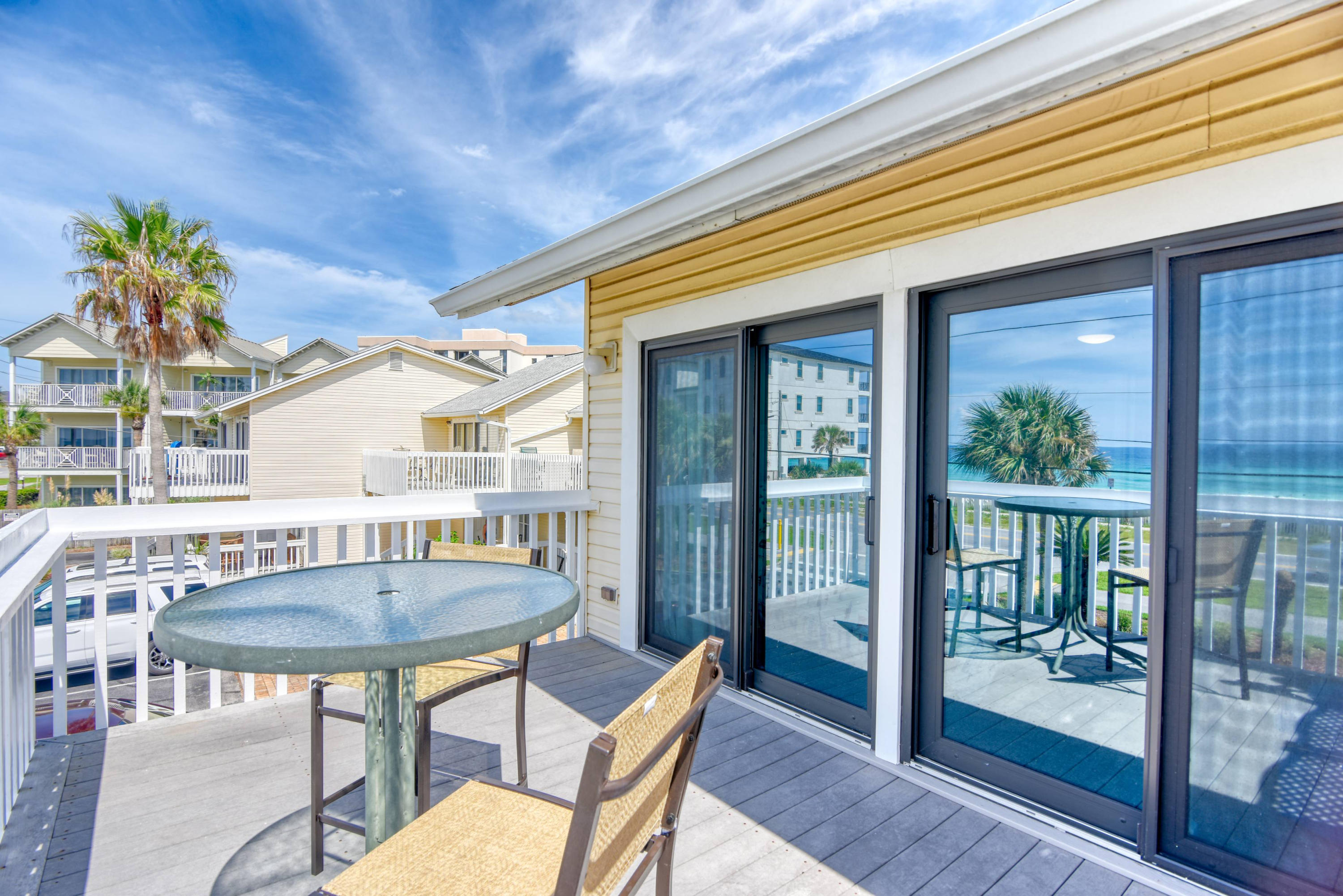 SAND PEBBLES T/H - Residential