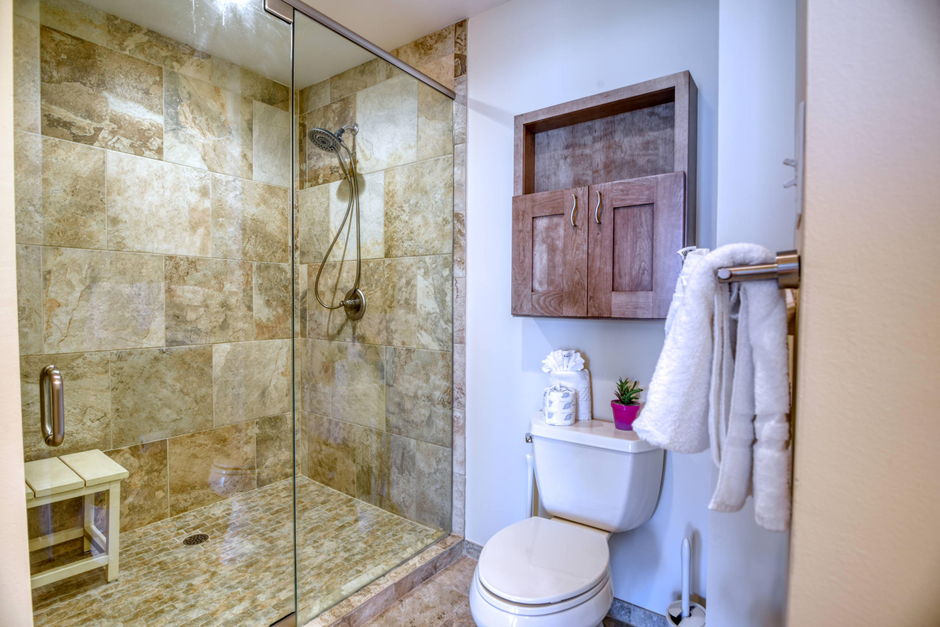 SAND PEBBLES T/H - Residential