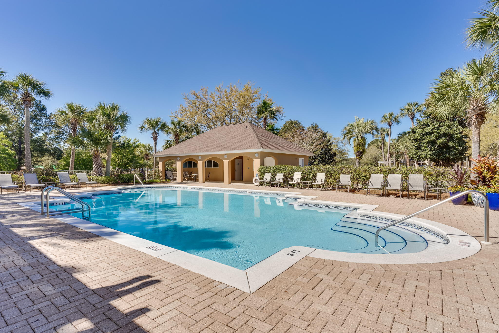 TURNBERRY VILLAS CONDO - Residential