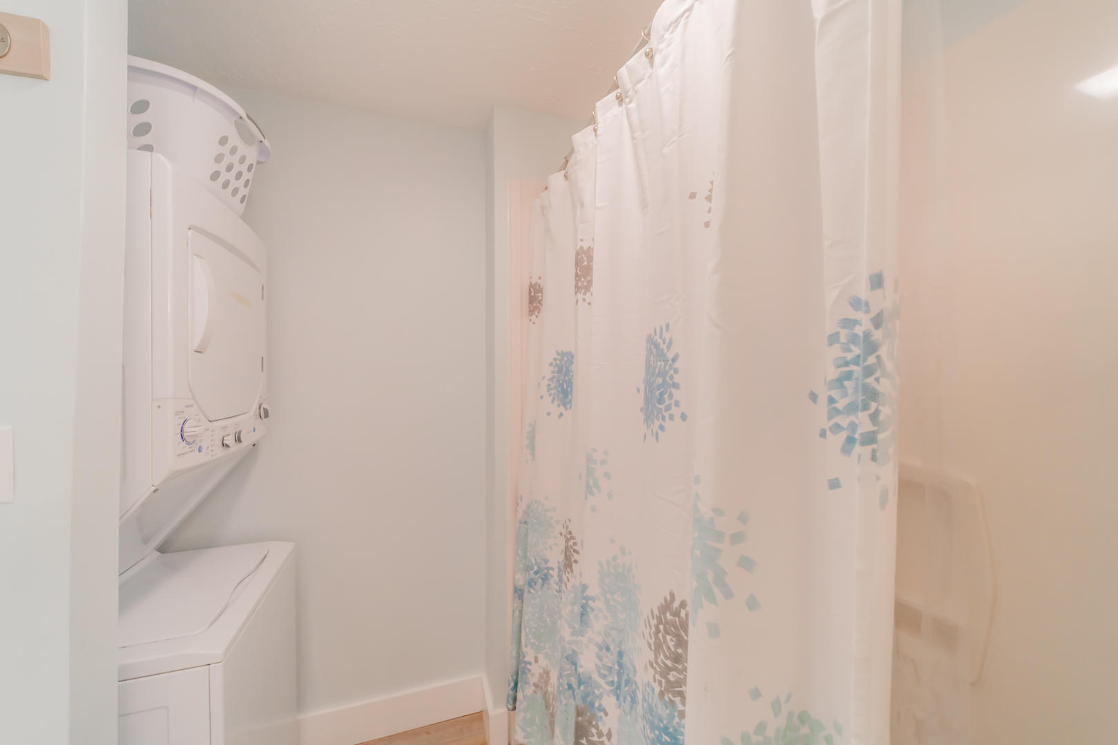 EASTERN SHORES CONDO PH 2 - Residential