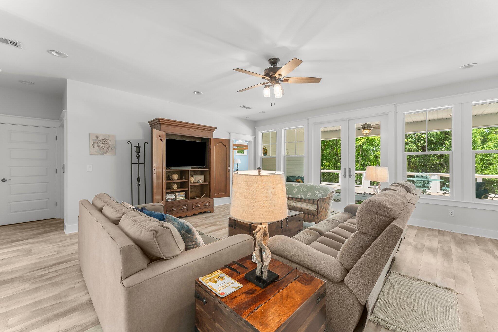 ALAQUA ESTATES - Residential Lease