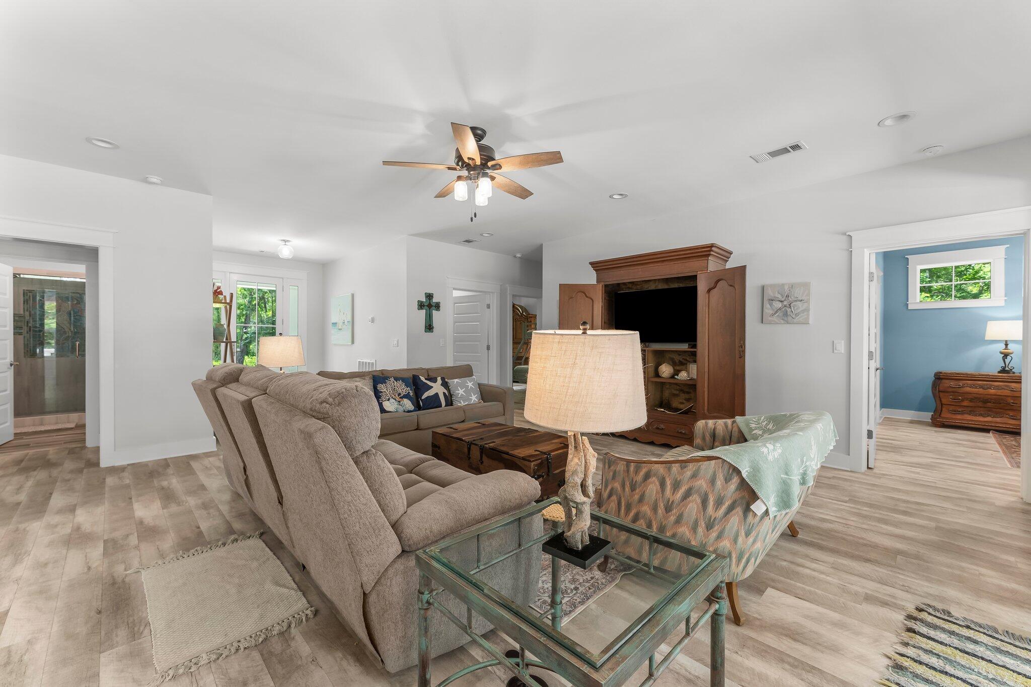 ALAQUA ESTATES - Residential Lease
