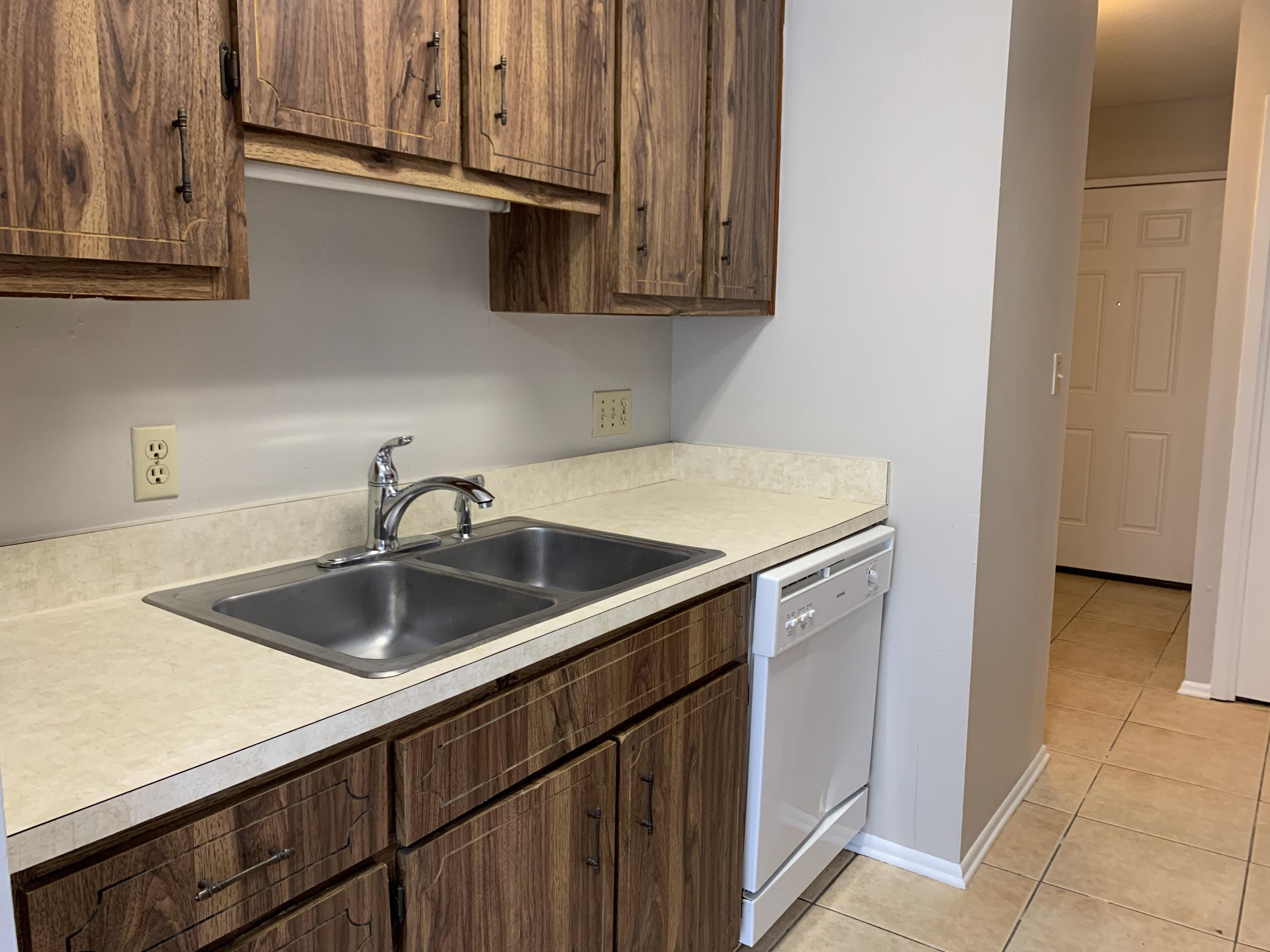 WYNNEHAVEN BEACH ESTATES - Residential Lease