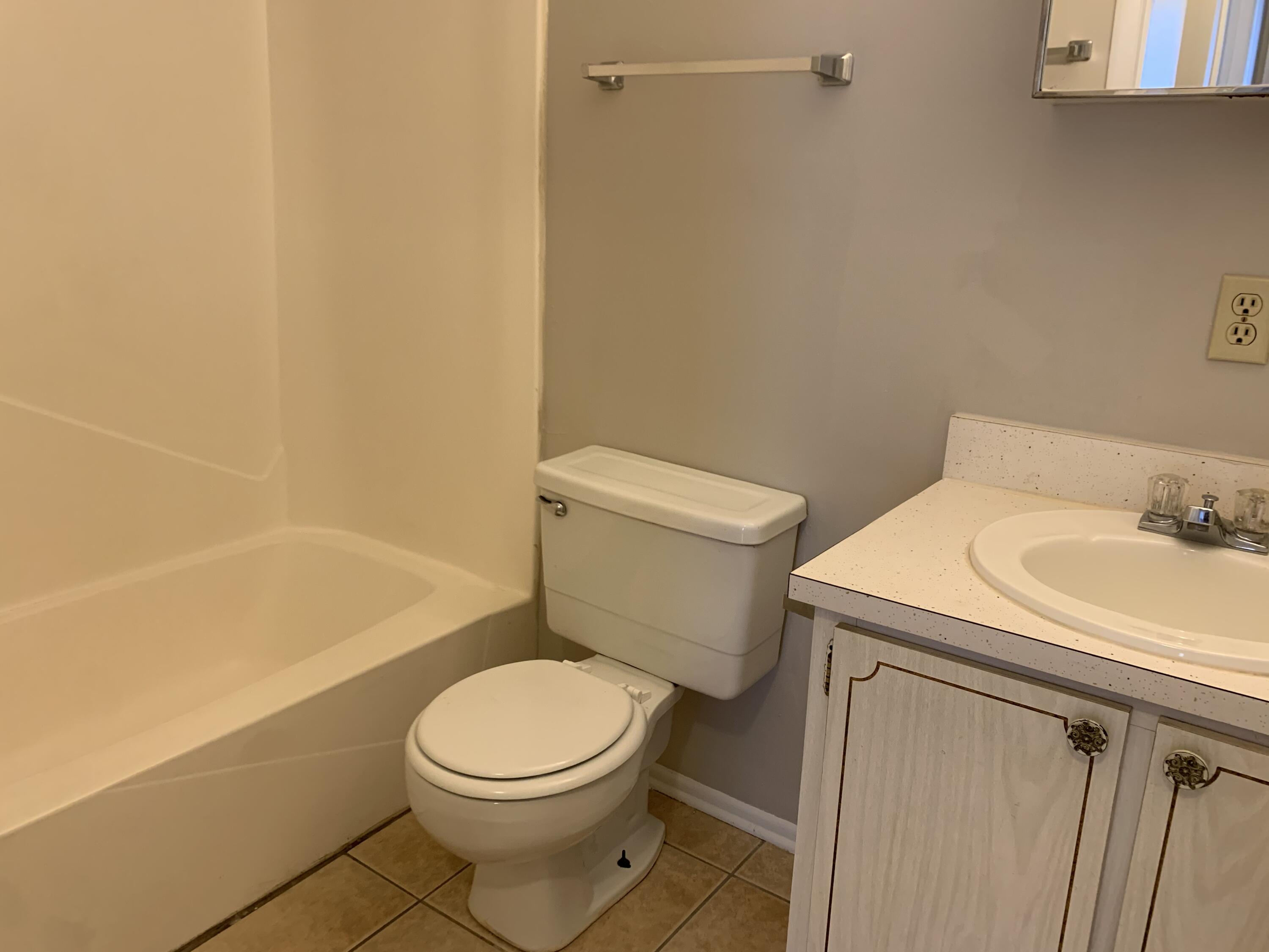 WYNNEHAVEN BEACH ESTATES - Residential Lease