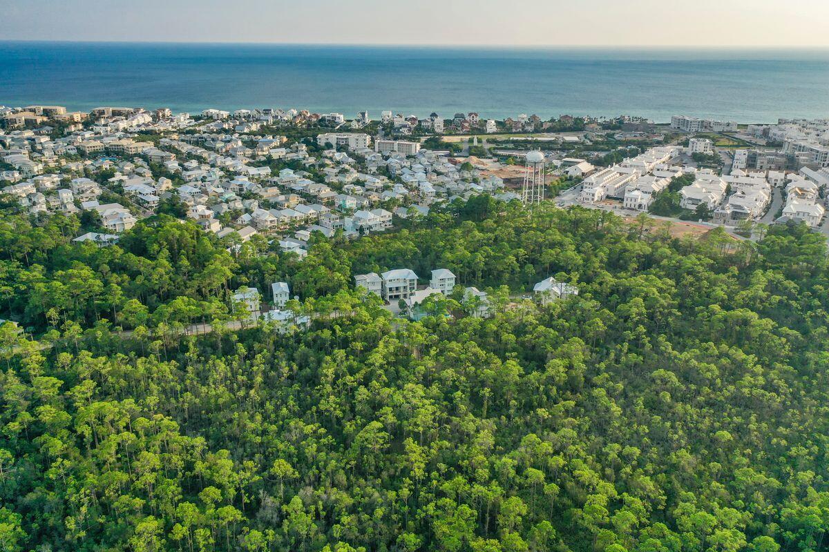TREETOP VILLAGE - Land