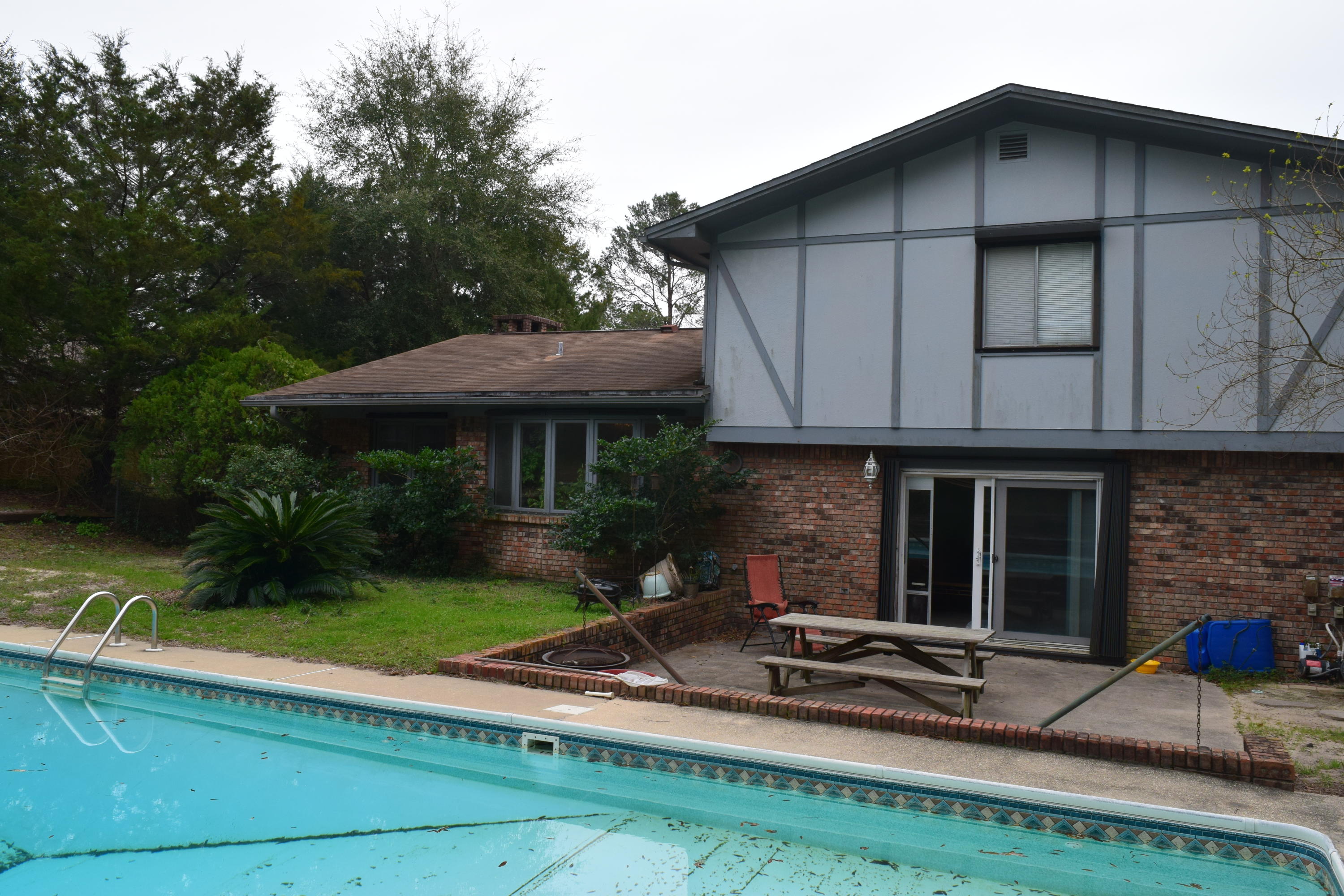 EDGEWATER VILLAGE - Residential