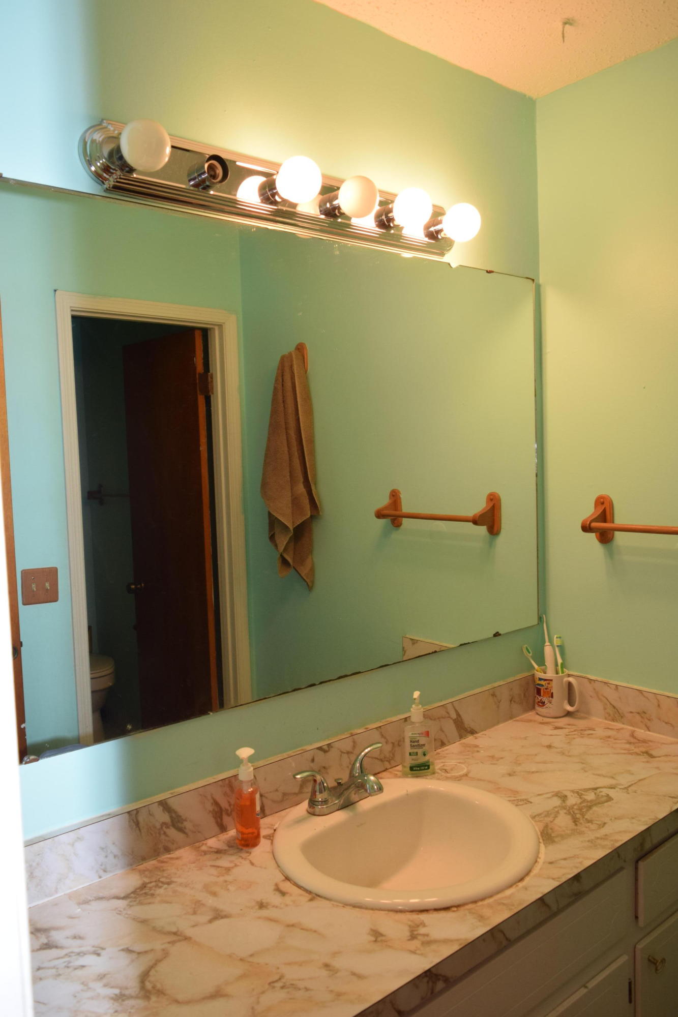 EDGEWATER VILLAGE - Residential