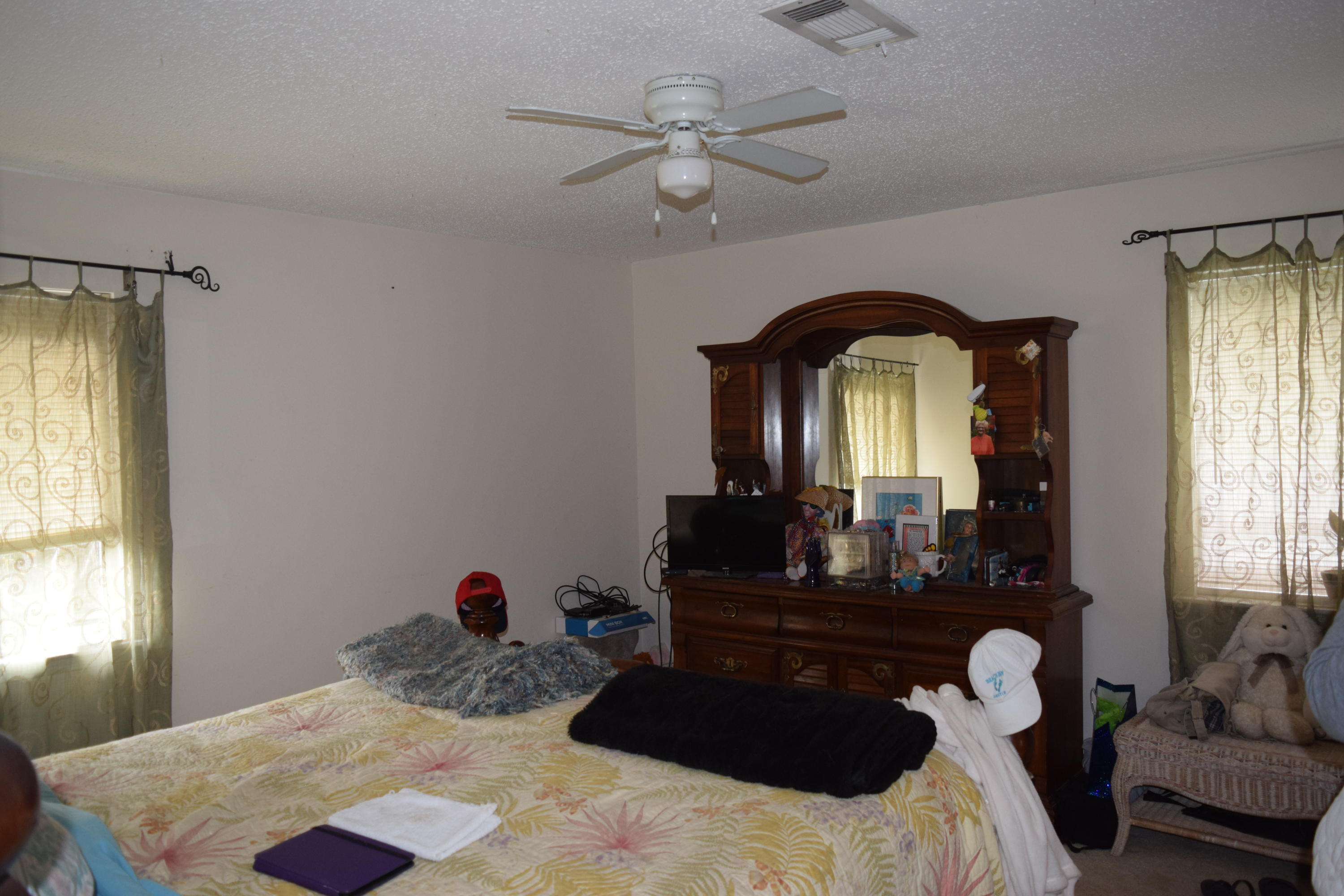 EDGEWATER VILLAGE - Residential