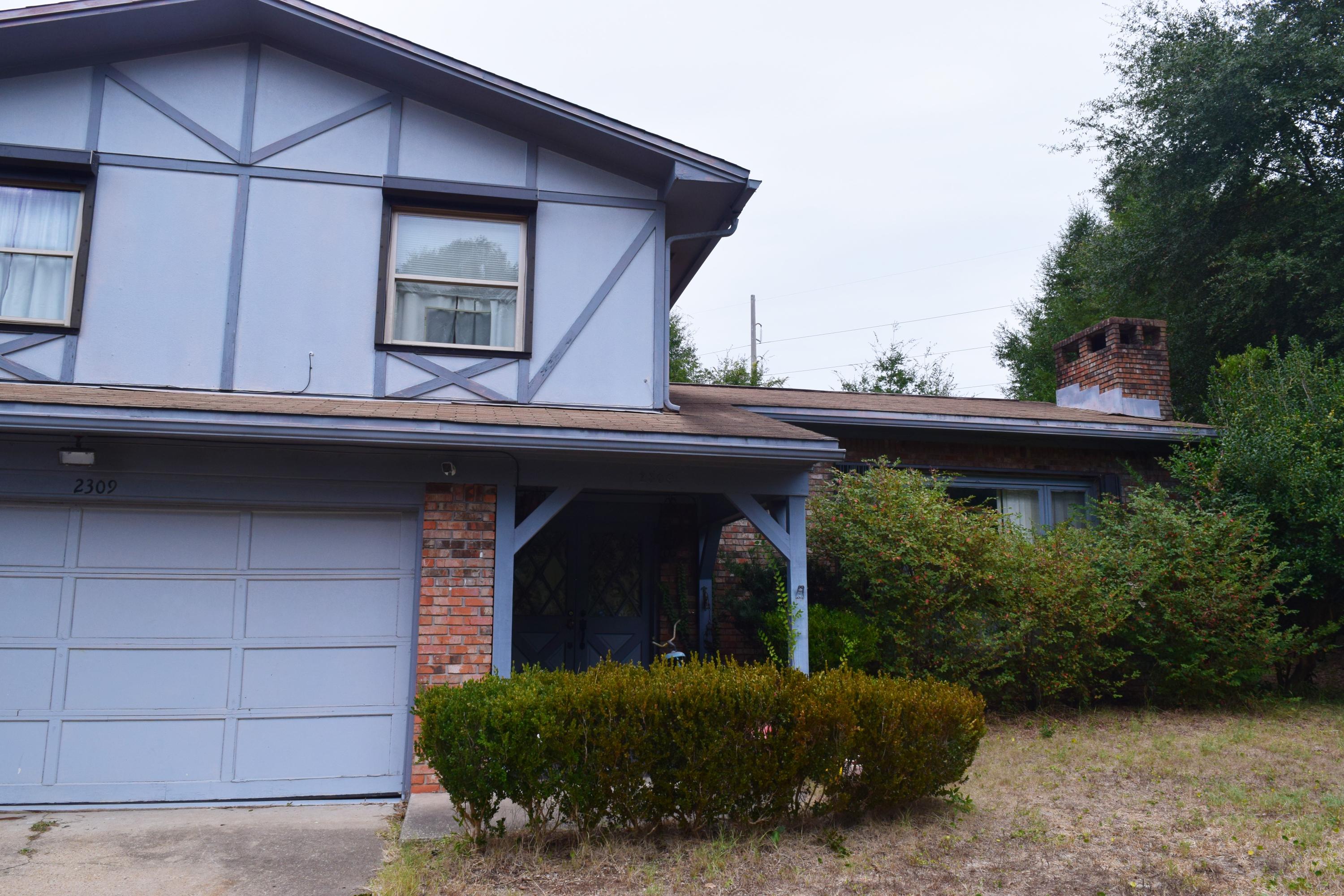 EDGEWATER VILLAGE - Residential