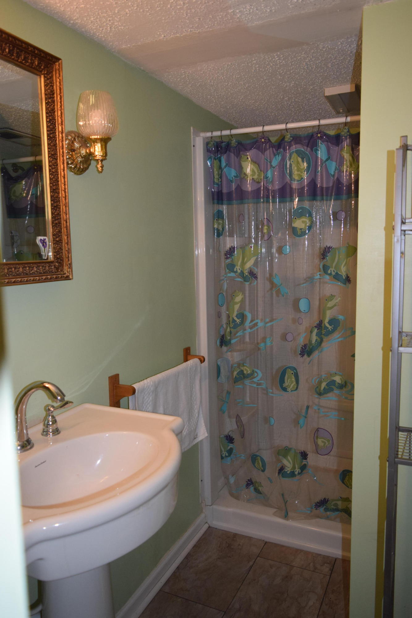 EDGEWATER VILLAGE - Residential