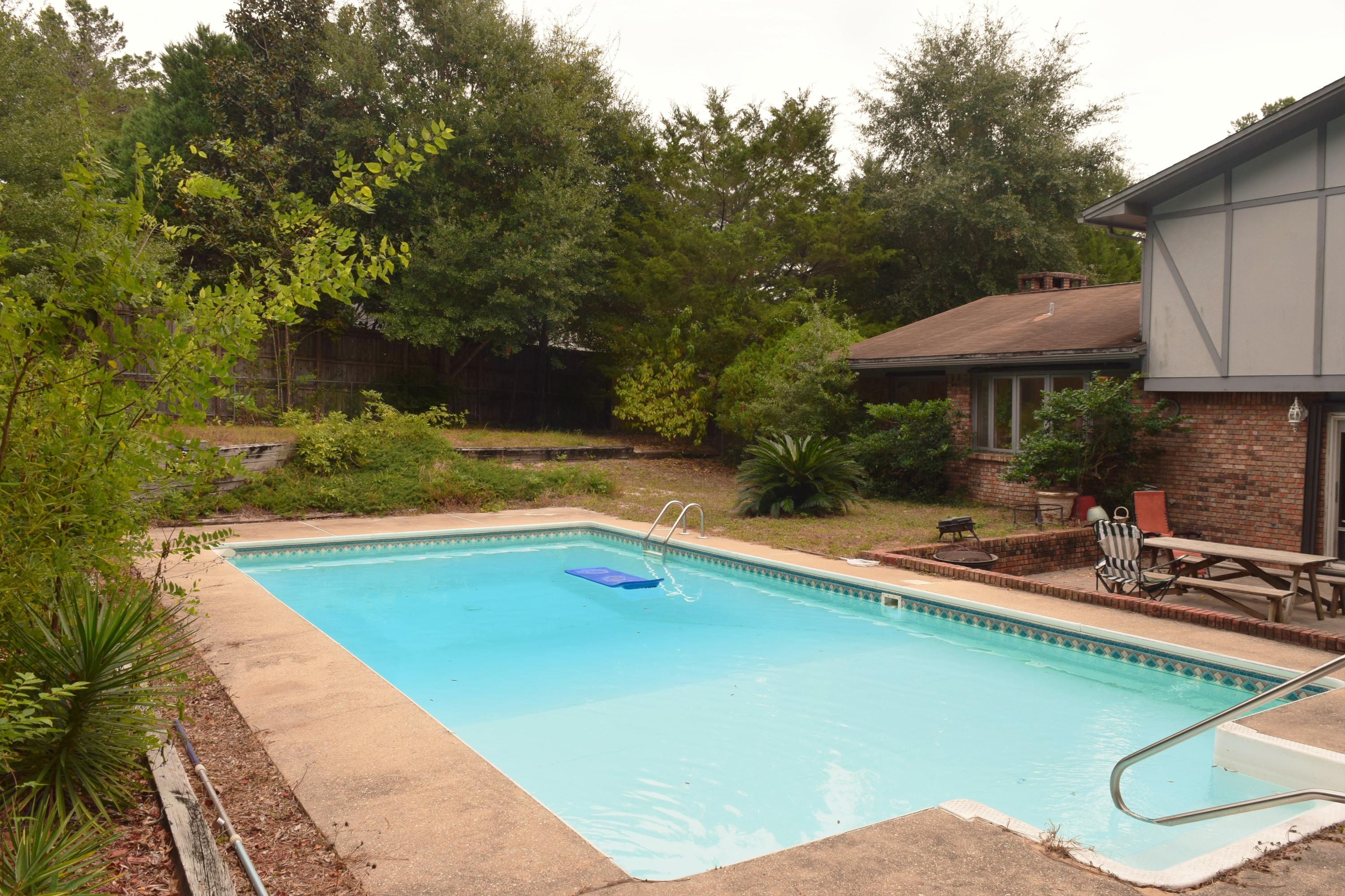 EDGEWATER VILLAGE - Residential