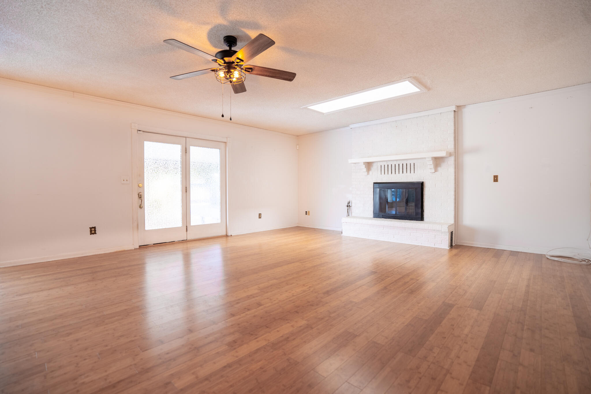 PORT DIXIE - Residential Lease