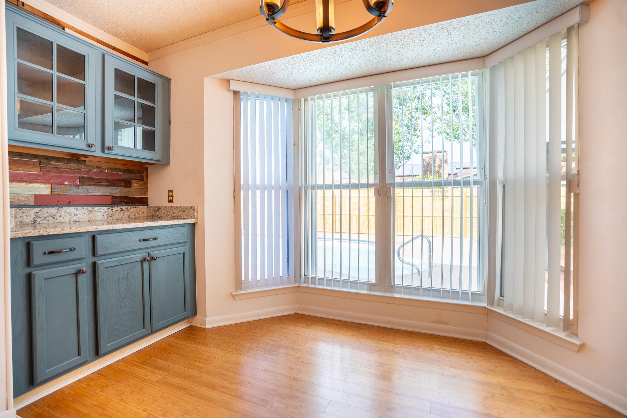 PORT DIXIE - Residential Lease