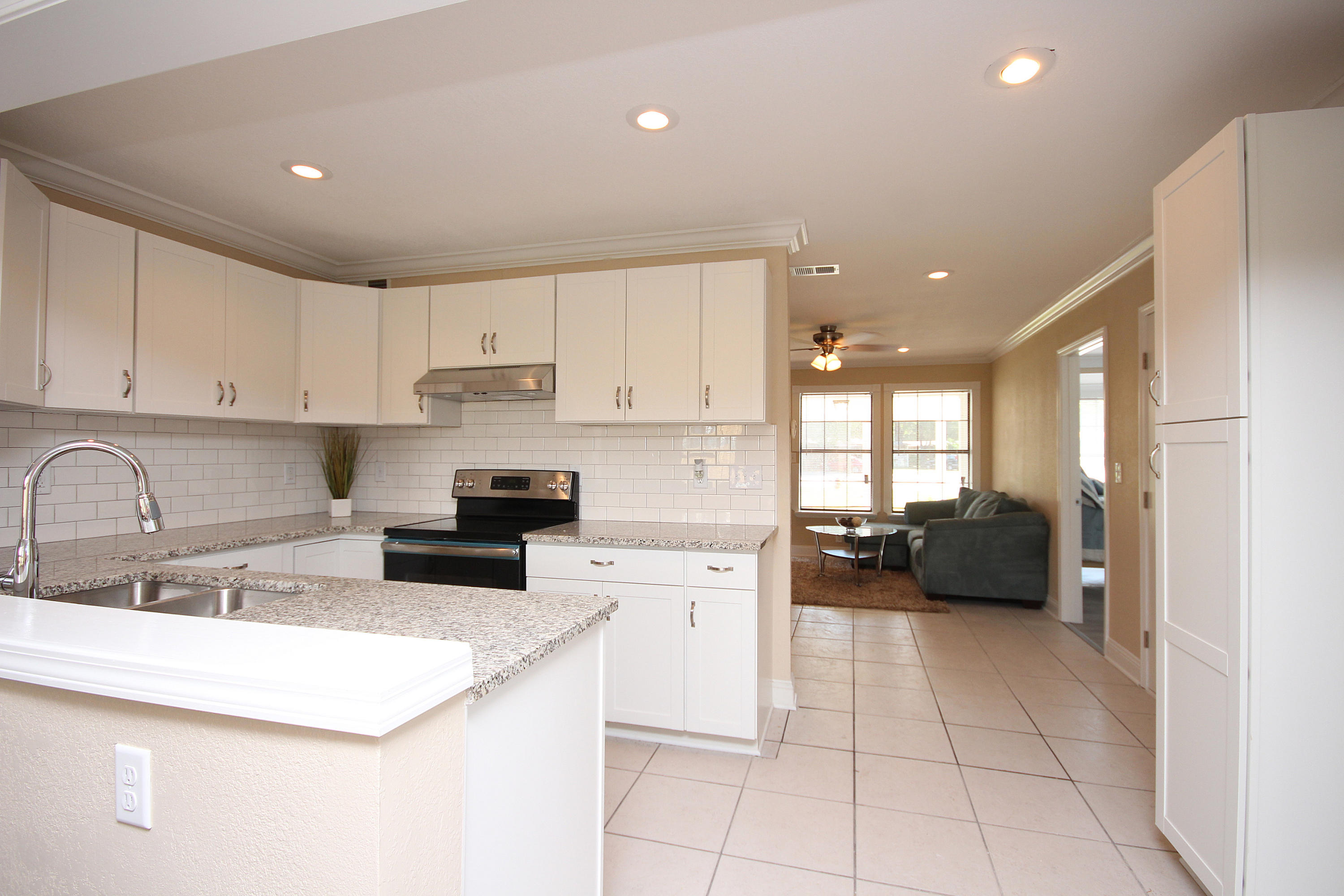 Garnier's Beach 3rd - Residential