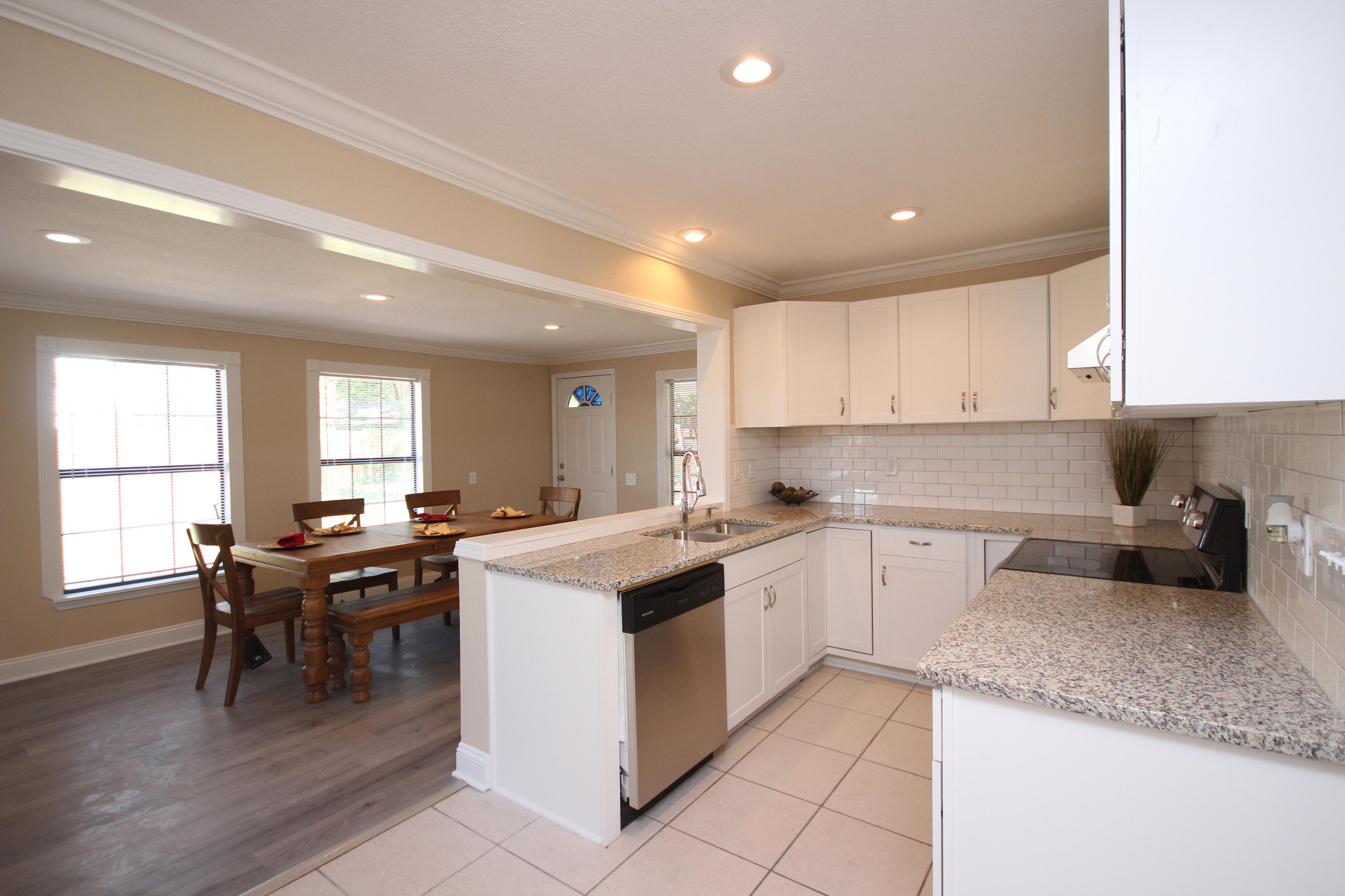 Garnier's Beach 3rd - Residential