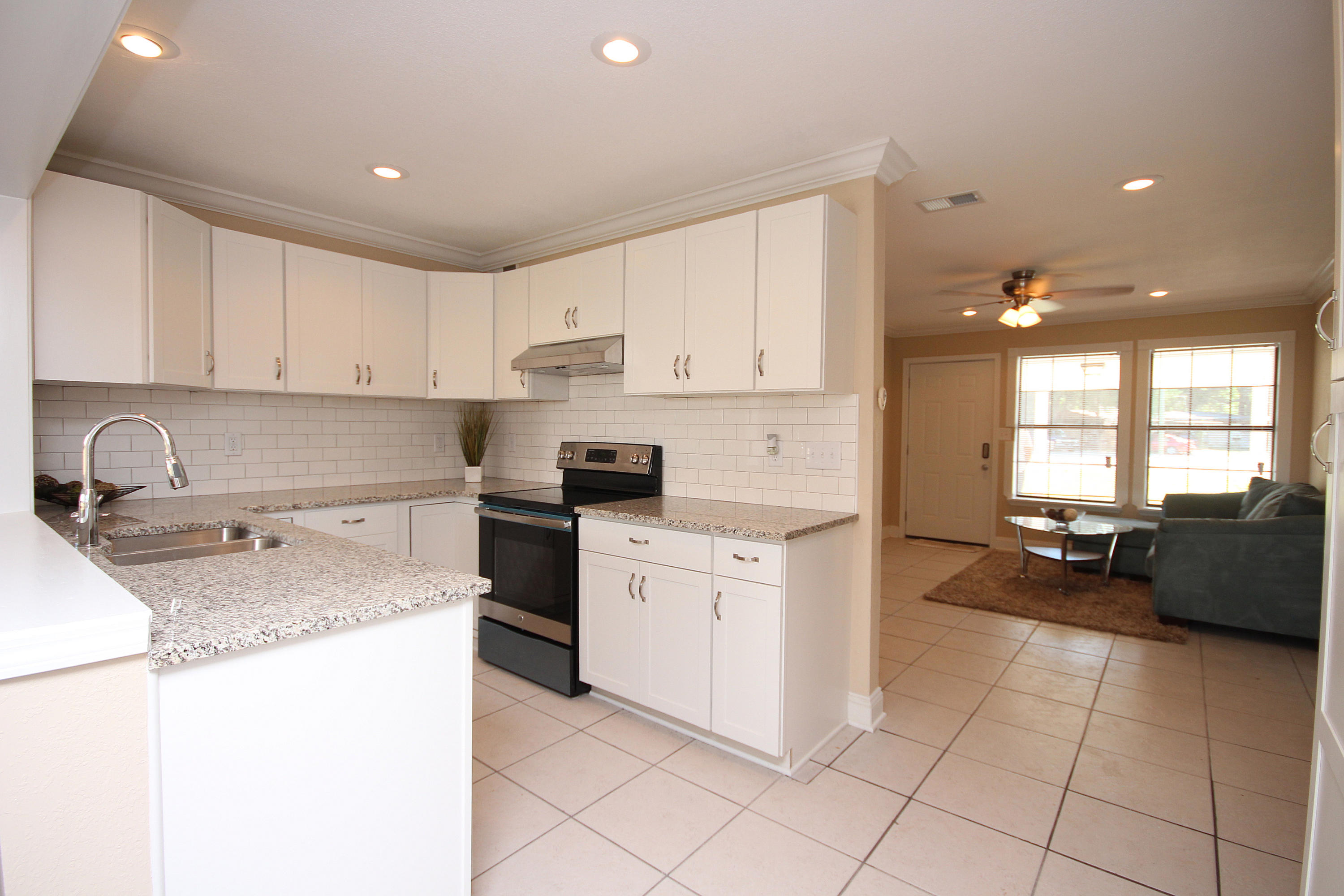 Garnier's Beach 3rd - Residential