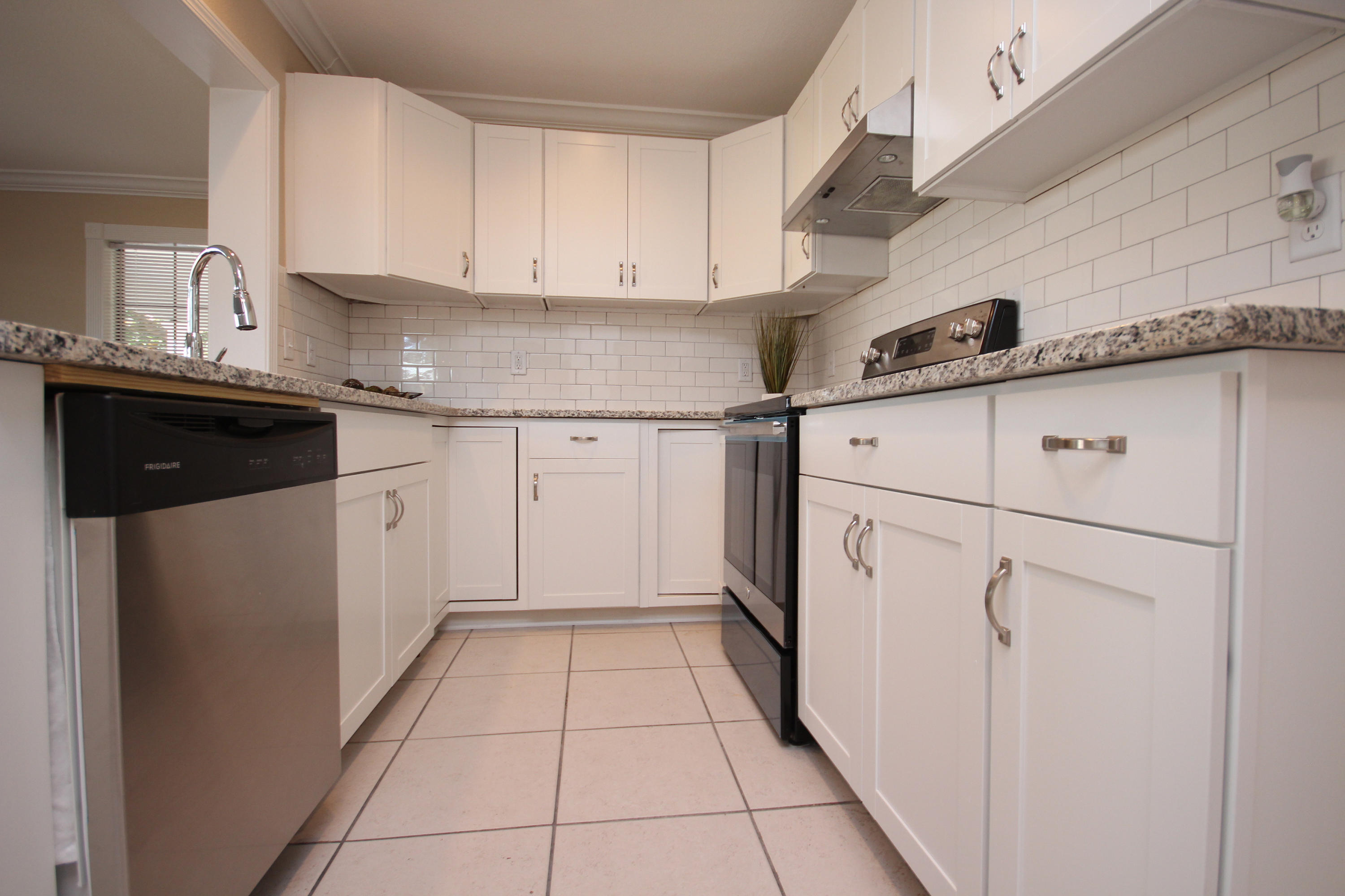 Garnier's Beach 3rd - Residential