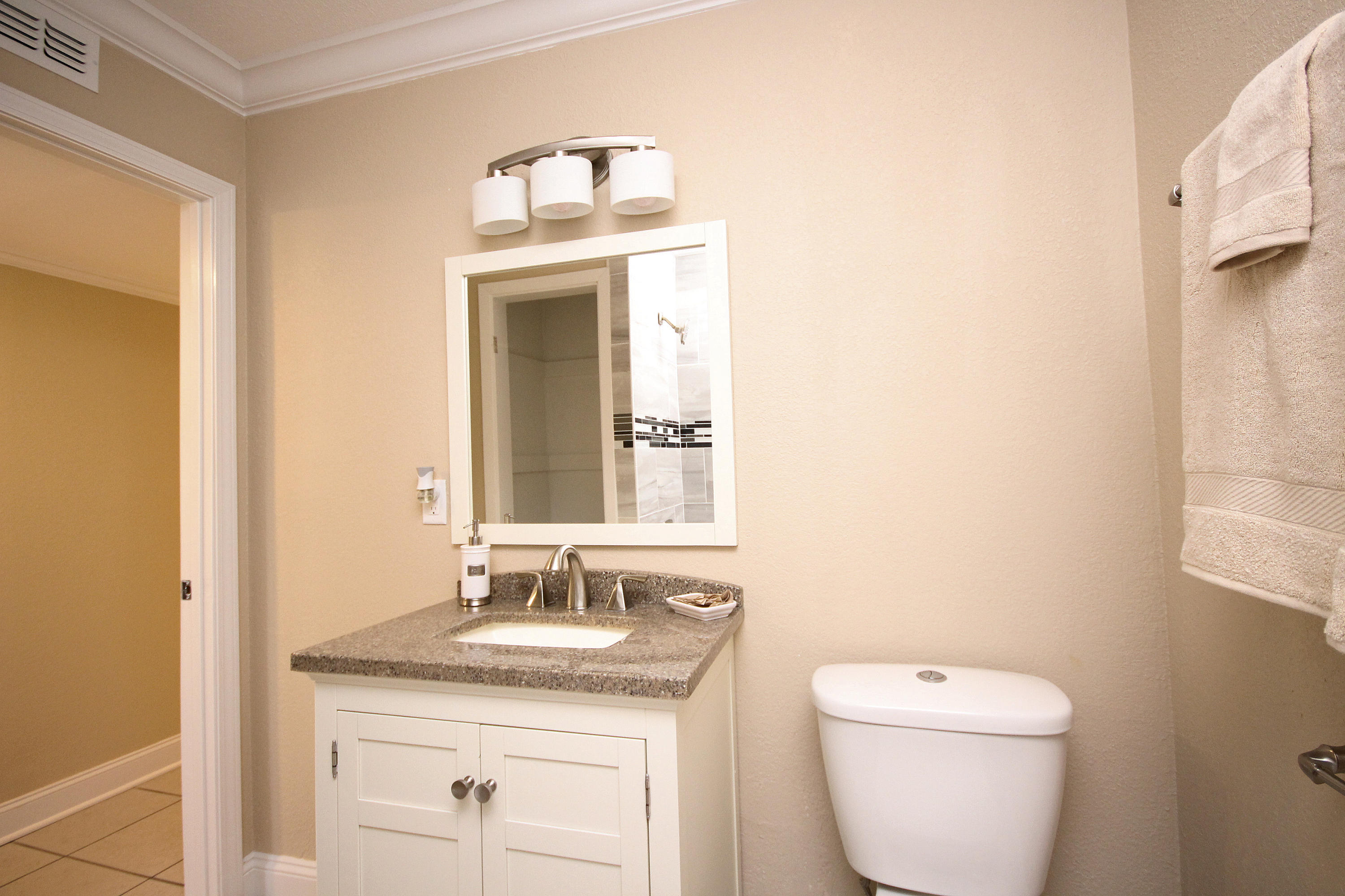 Garnier's Beach 3rd - Residential