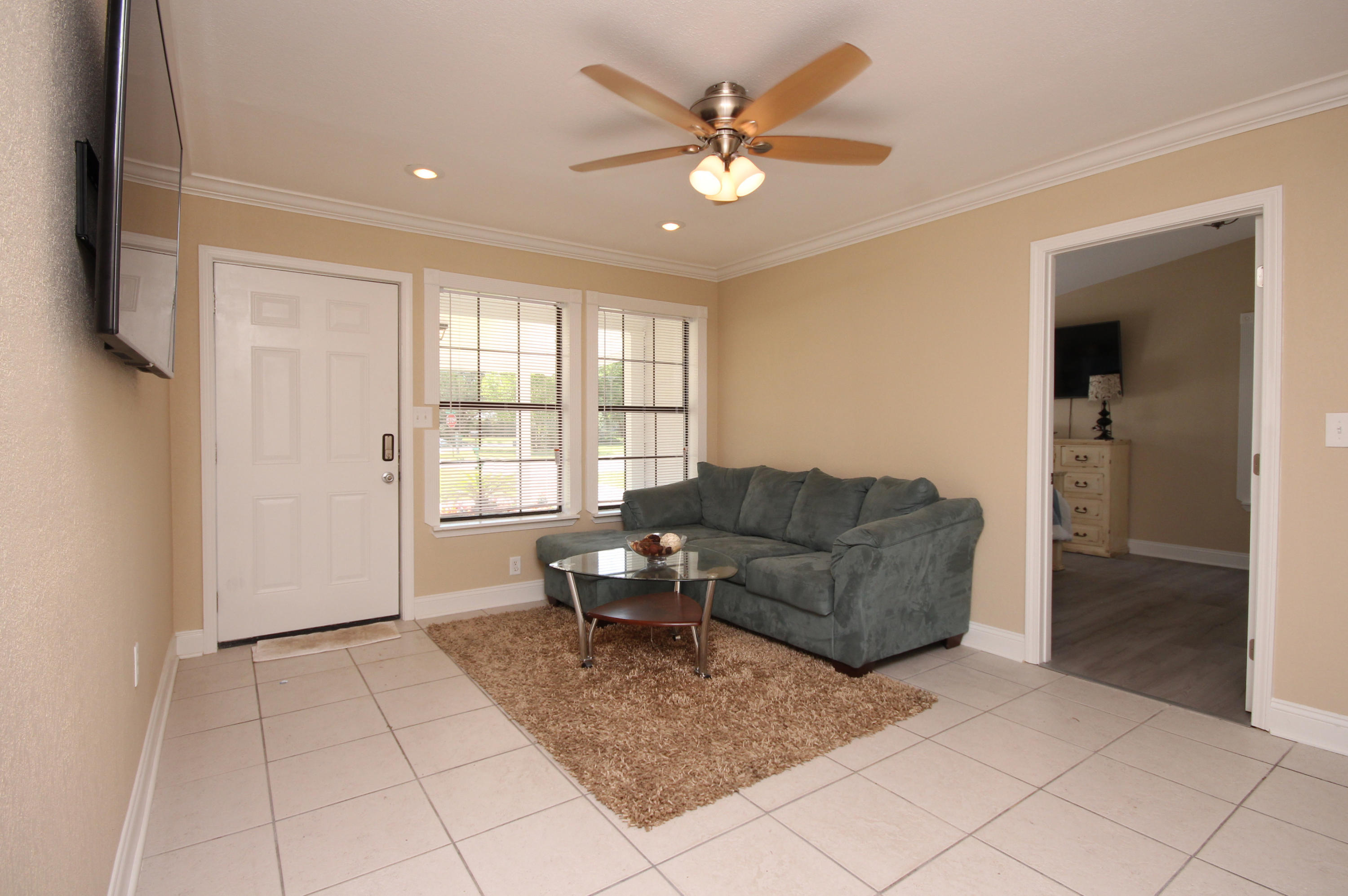 Garnier's Beach 3rd - Residential