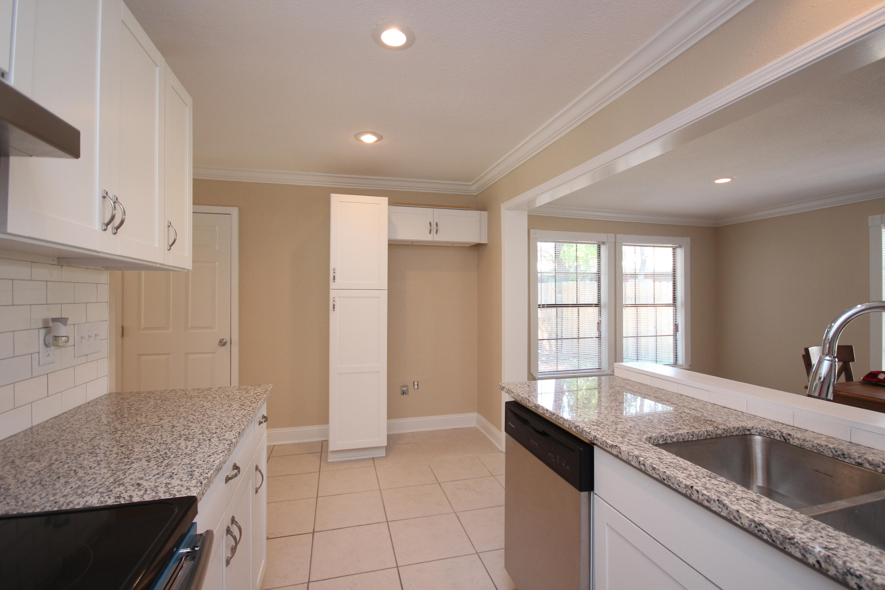 Garnier's Beach 3rd - Residential