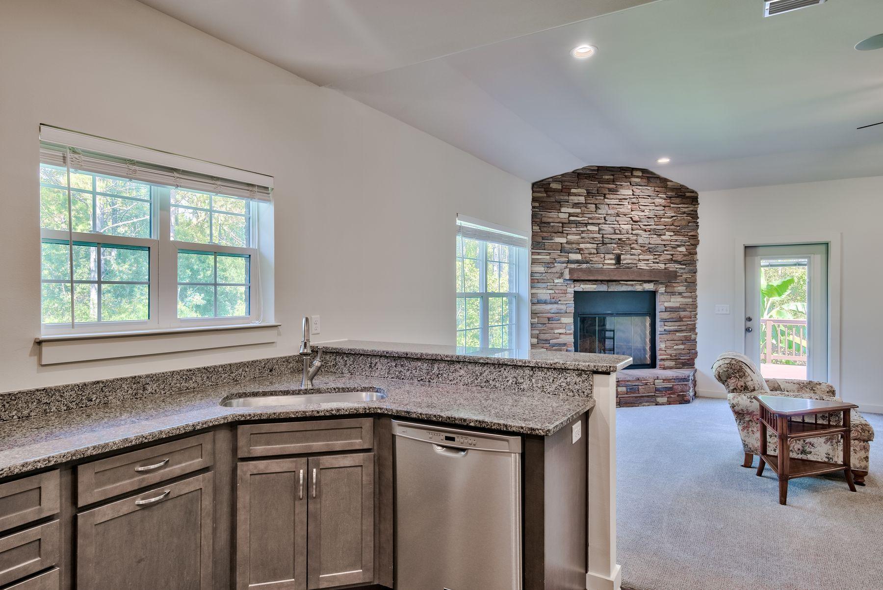 SECLUSION BAY - Residential