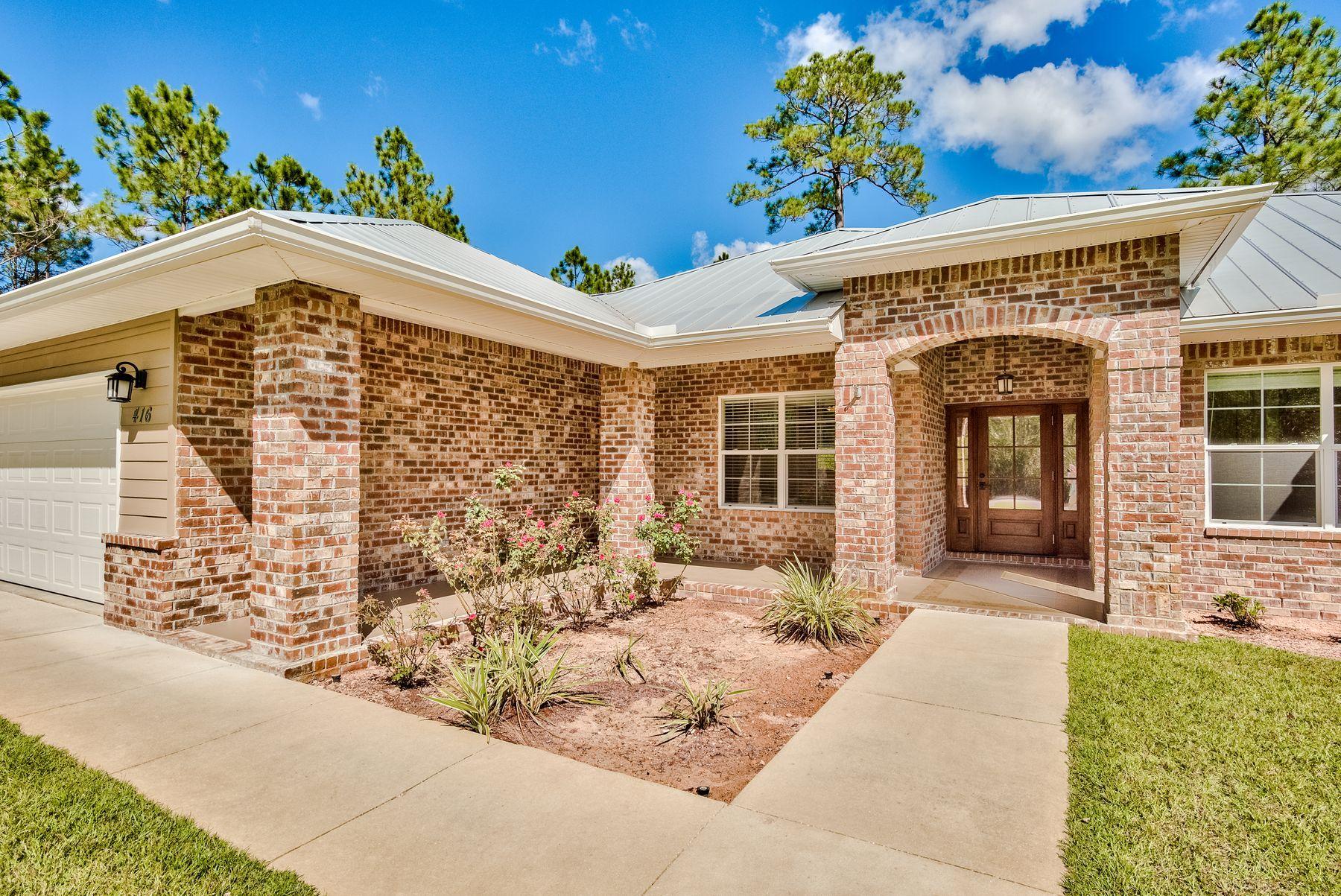 SECLUSION BAY - Residential