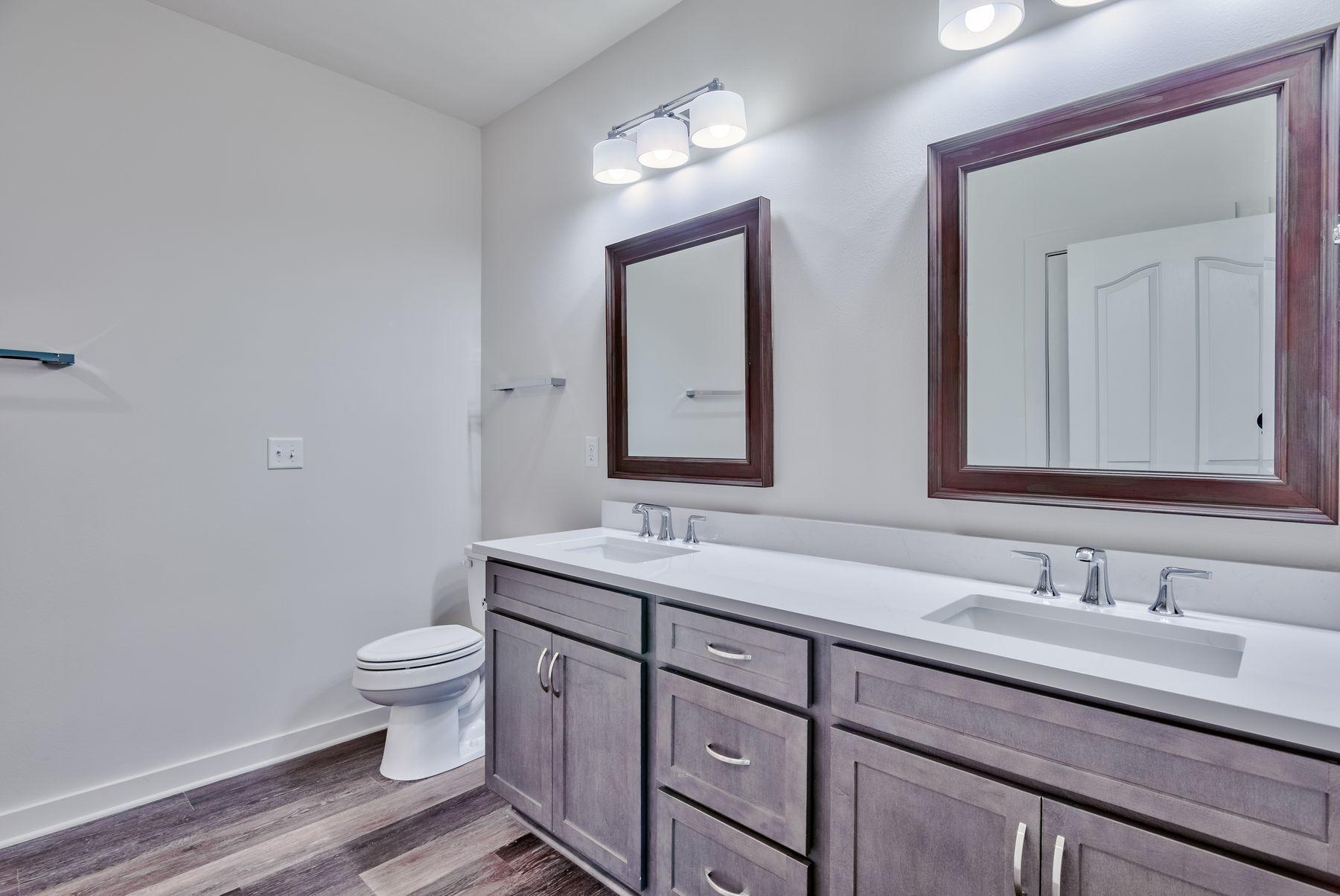 SECLUSION BAY - Residential