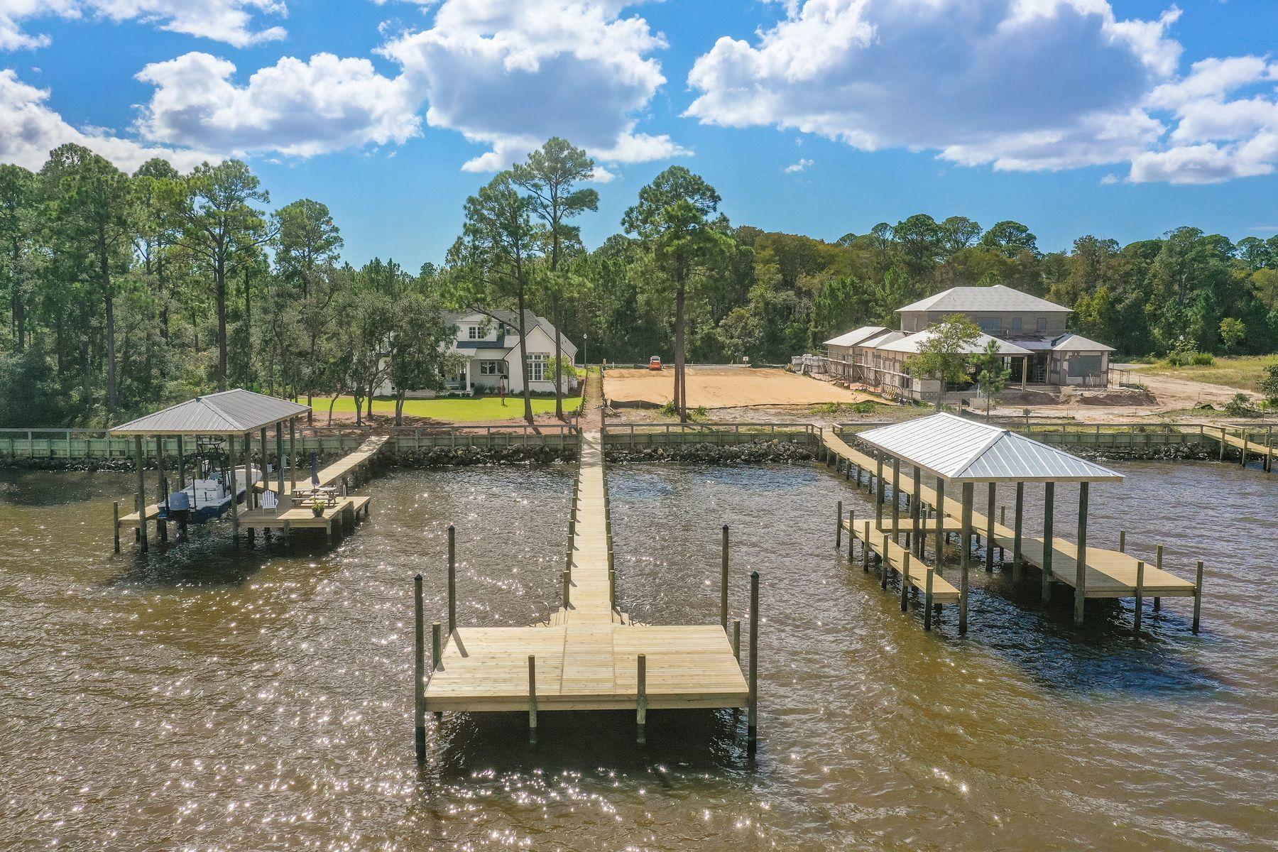 SECLUSION BAY - Residential