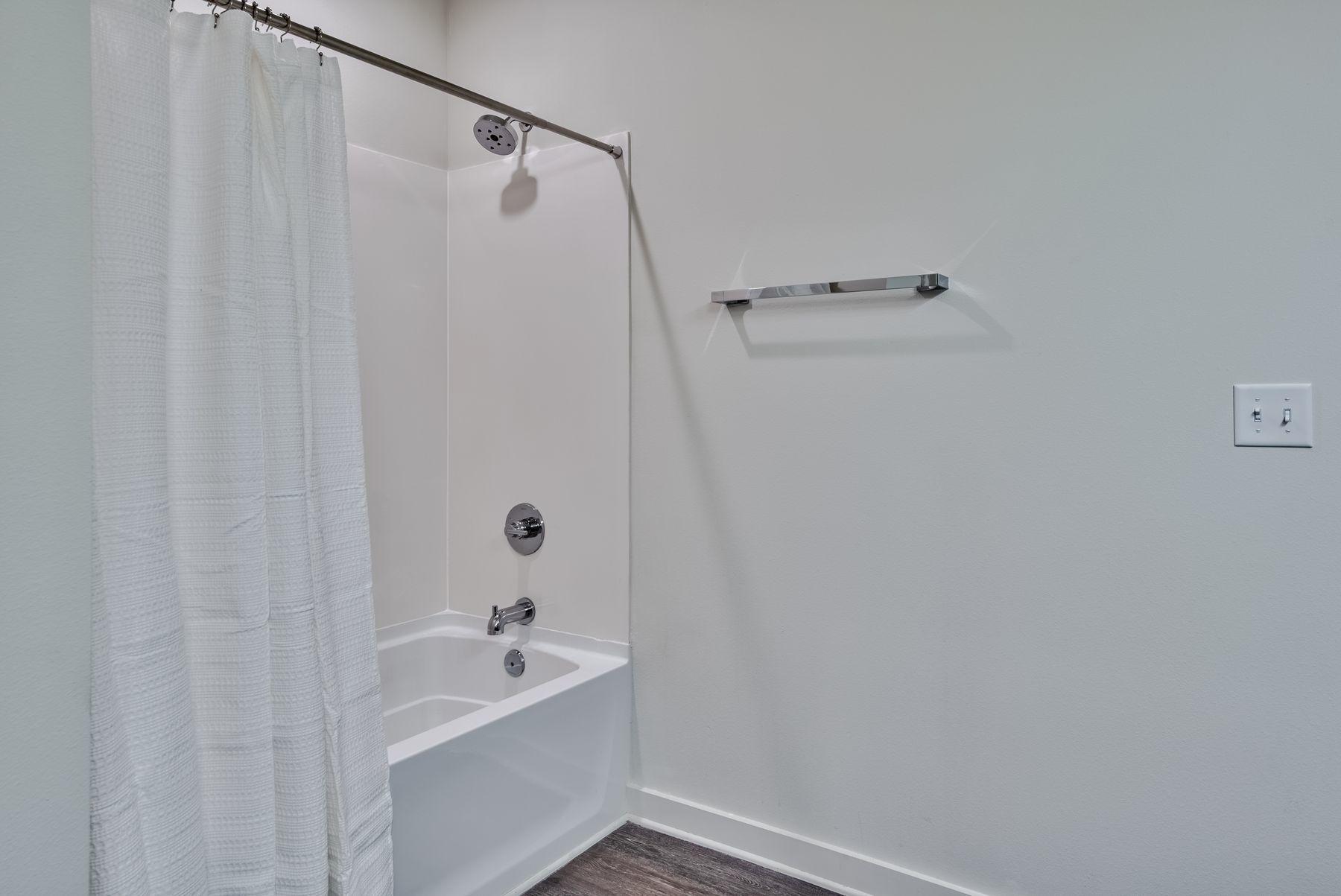 SECLUSION BAY - Residential