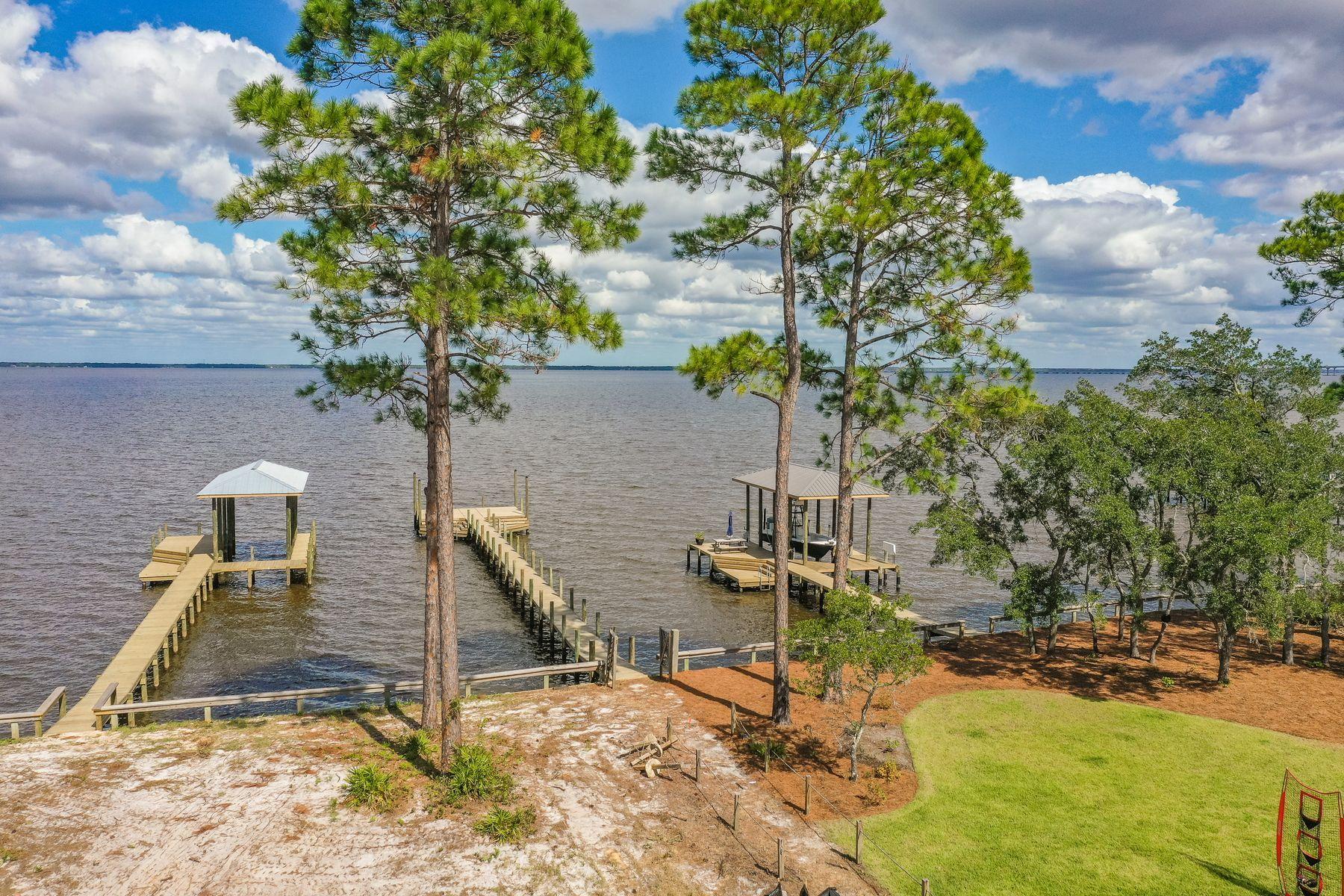 SECLUSION BAY - Residential