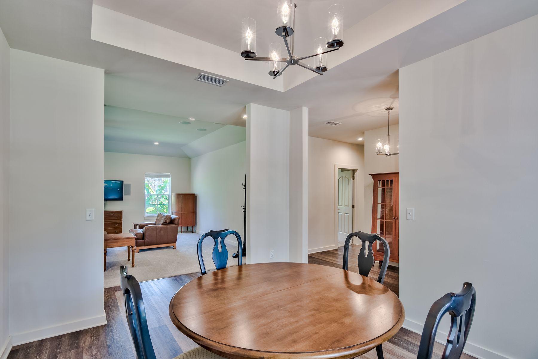 SECLUSION BAY - Residential