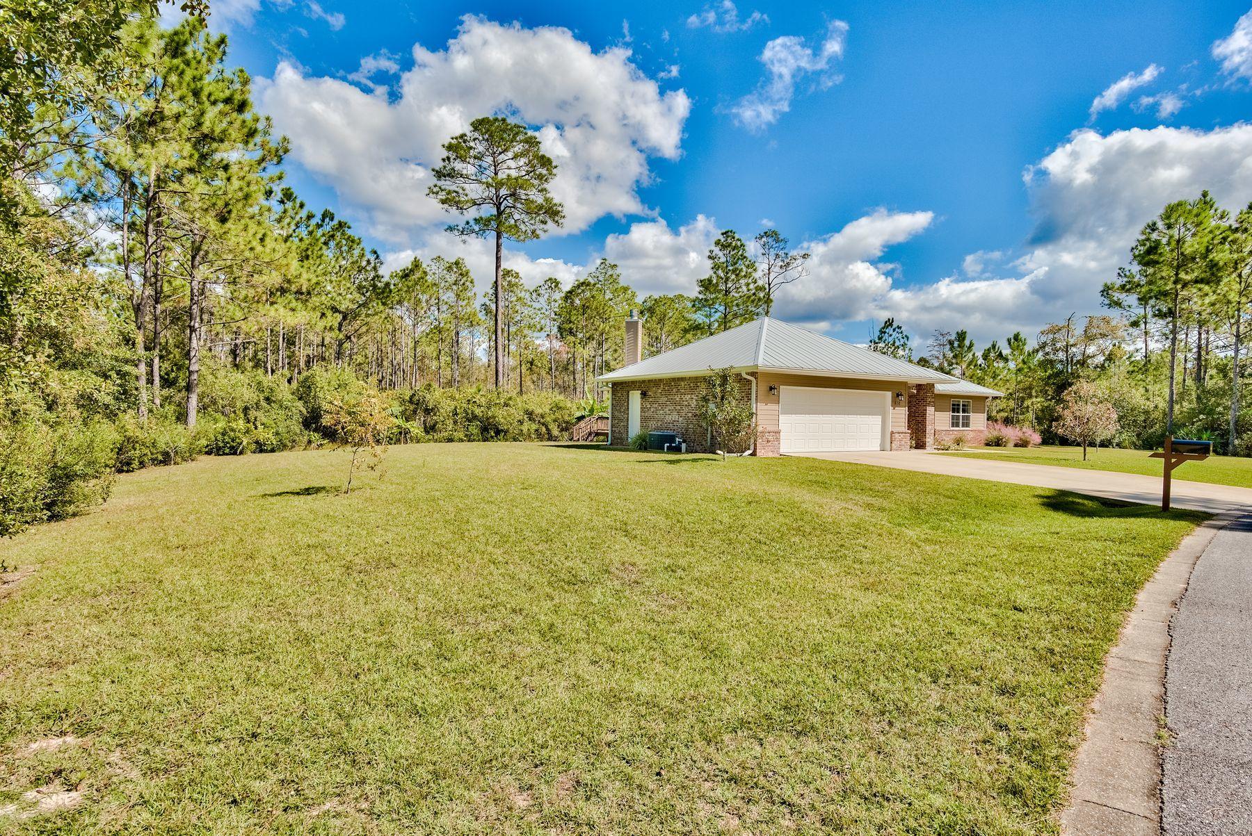 SECLUSION BAY - Residential