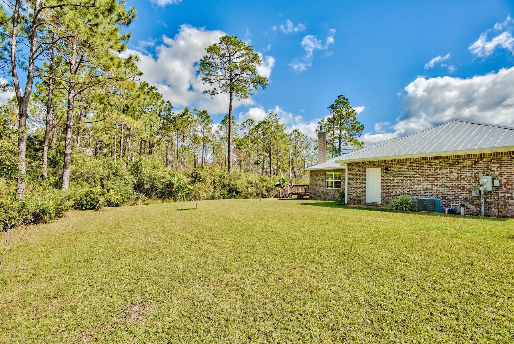 SECLUSION BAY - Residential