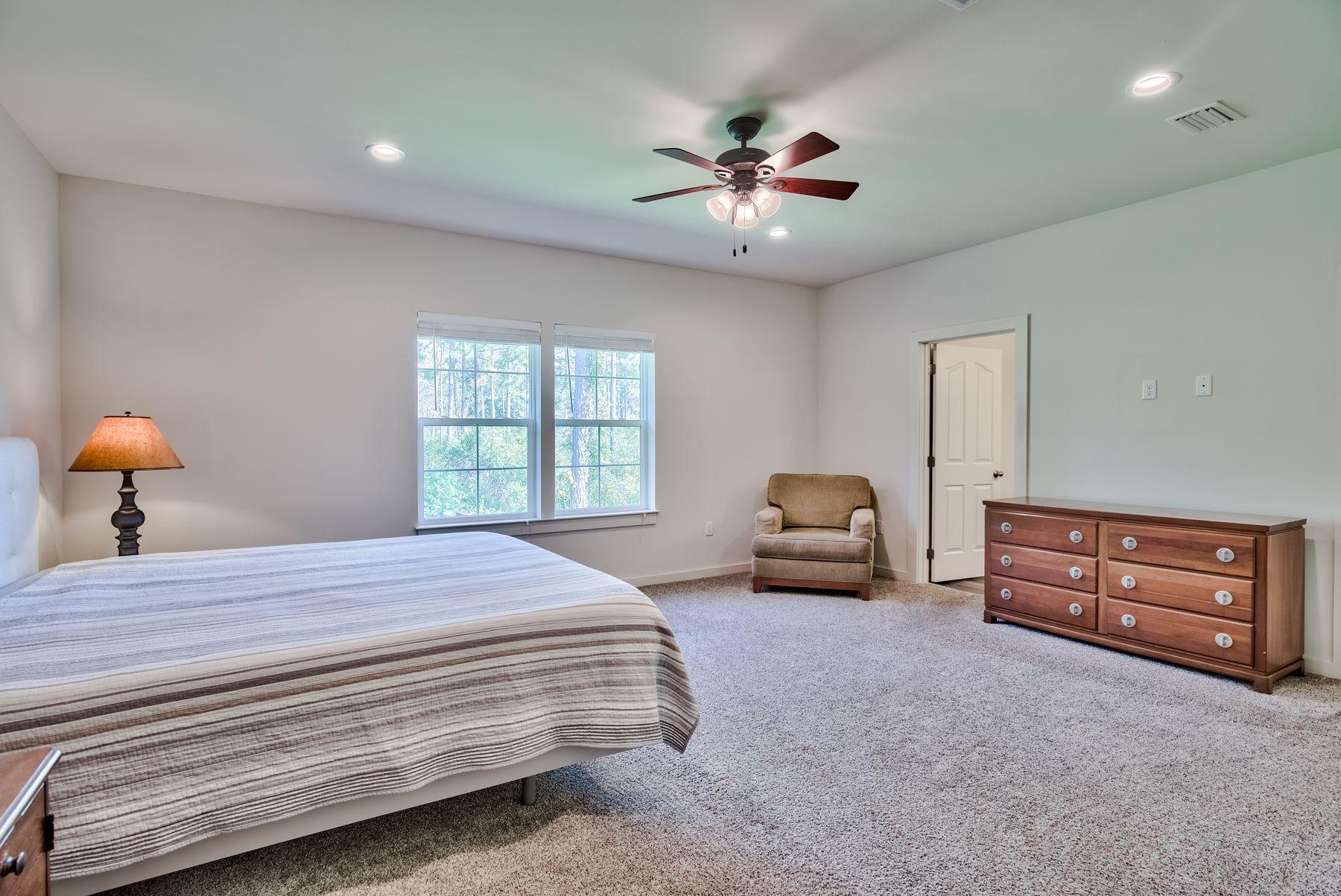 SECLUSION BAY - Residential