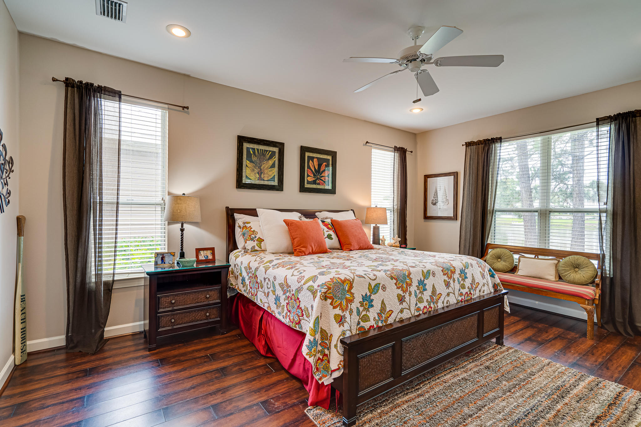 CRYSTAL LAKE - Residential