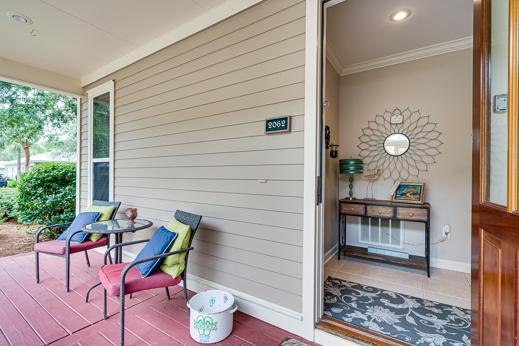 CRYSTAL LAKE - Residential