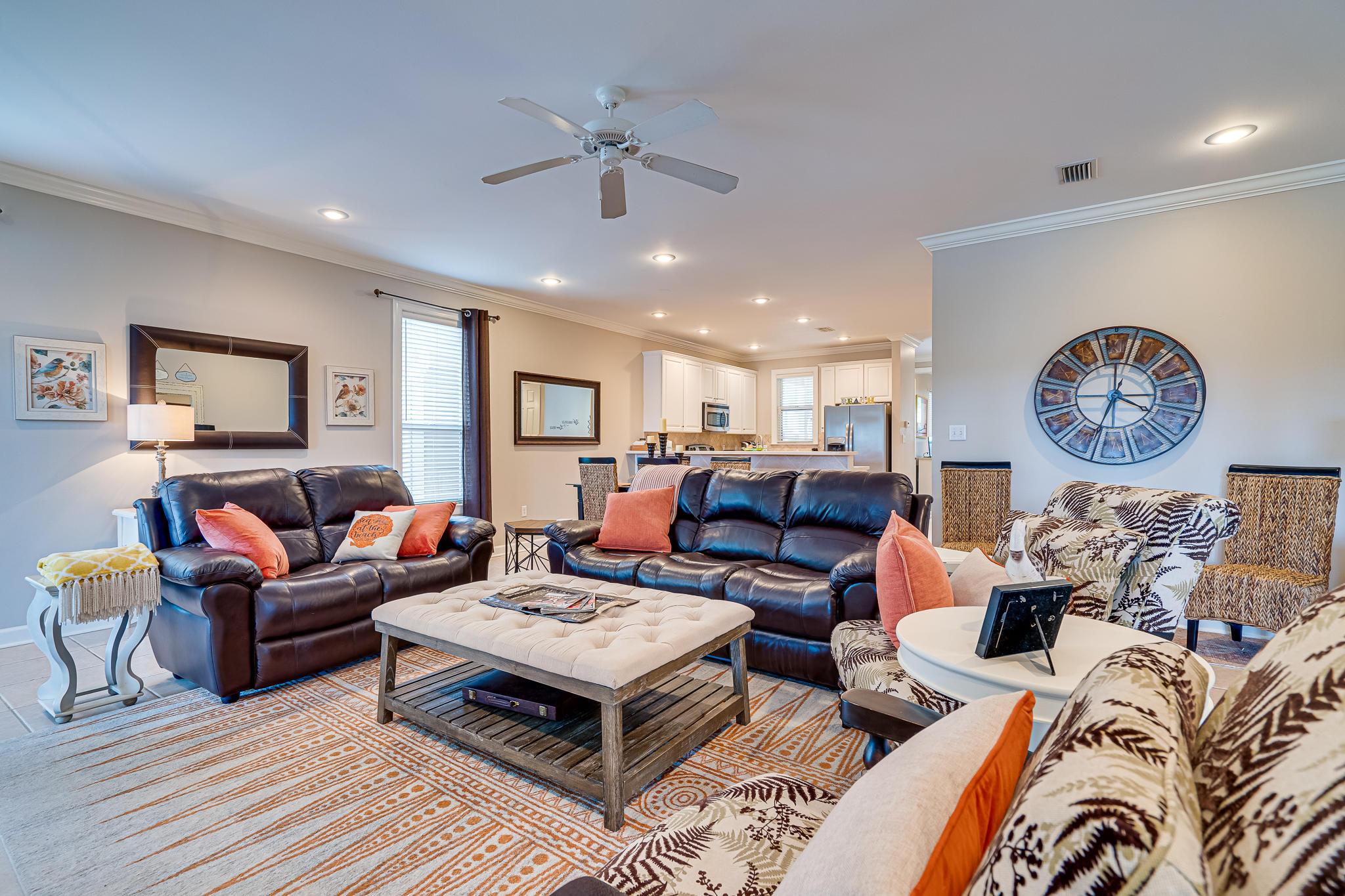 CRYSTAL LAKE - Residential