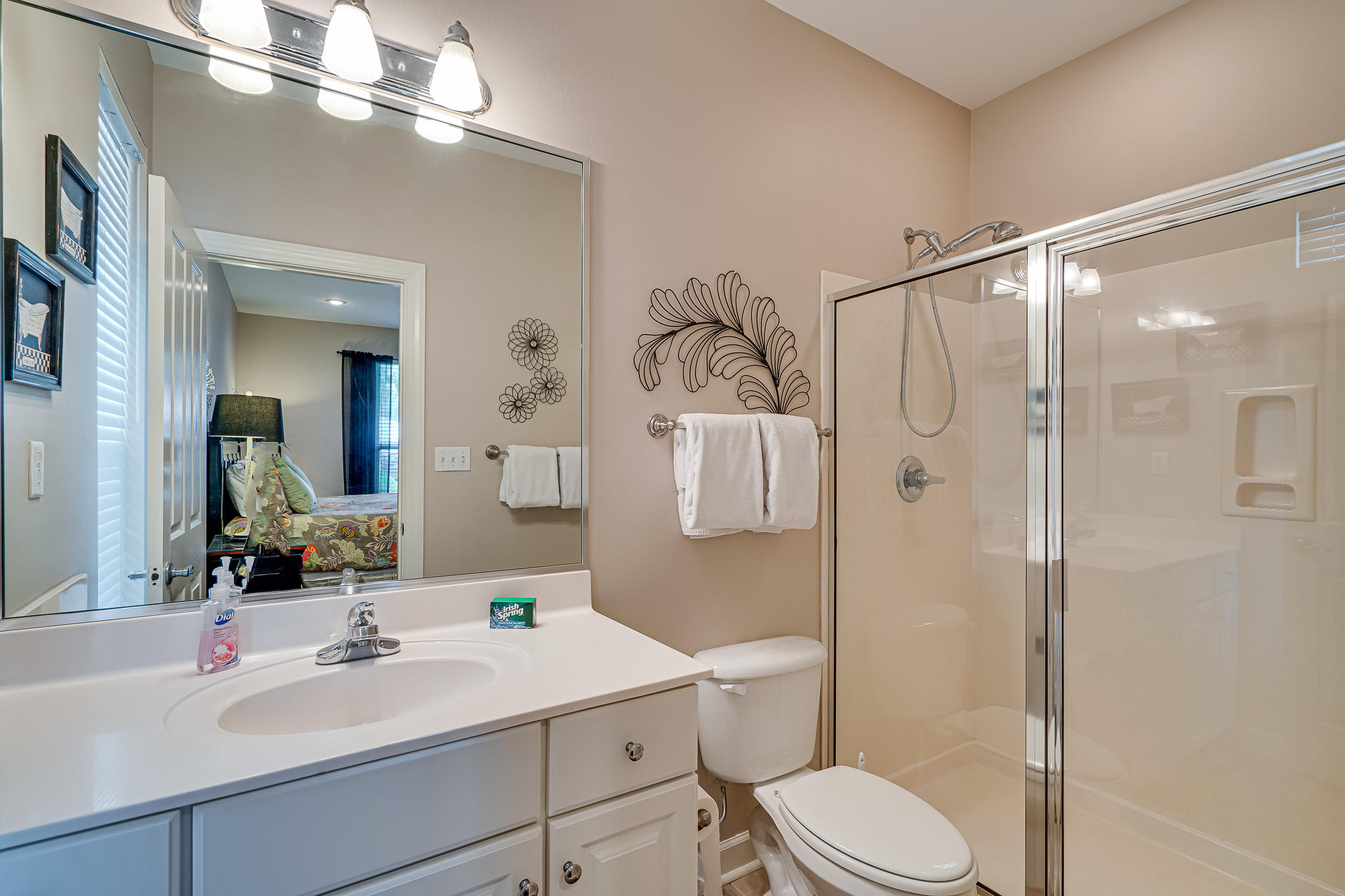 CRYSTAL LAKE - Residential