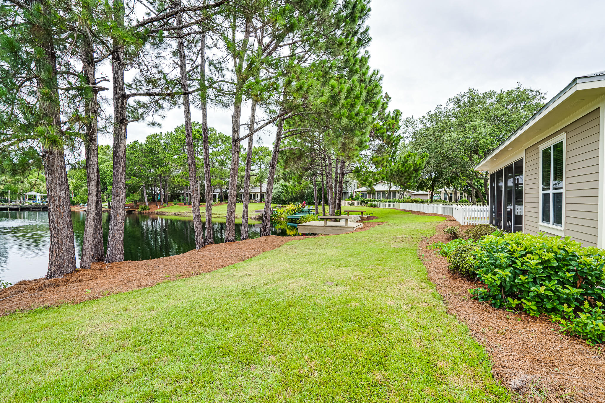 CRYSTAL LAKE - Residential