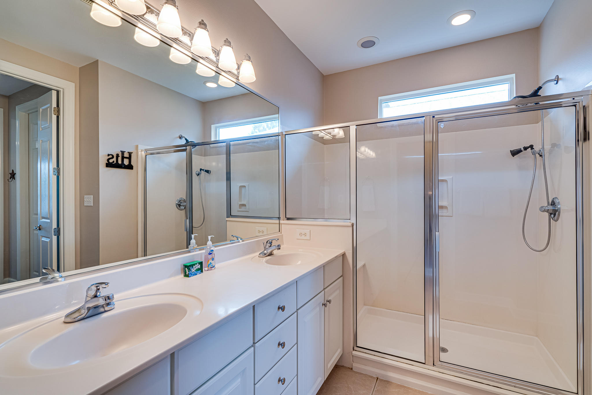 CRYSTAL LAKE - Residential