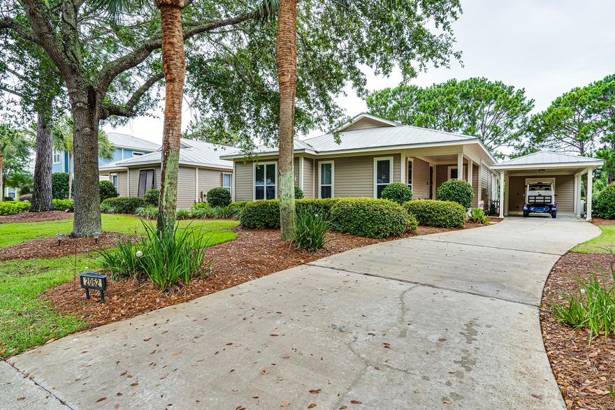 4 BEDROOM 3 BATH LAKE FRONT FLORIDA COTTAGE on Crystal Lake. Enjoy fishing & kayaking from your own private dock. From the screen porch and patio you can enjoy views of the lake and fountain. This 4 bedroom 3 bath with study allows privacy for all guest. SOLD MOSTLY FURNISHED ... The Crystal Lake neighborhood pool is just a short walk. Monthly HOA fees of $290 INCLUDE landscape maintenance and regular pest control. *** PHOTOS COMING SOON***