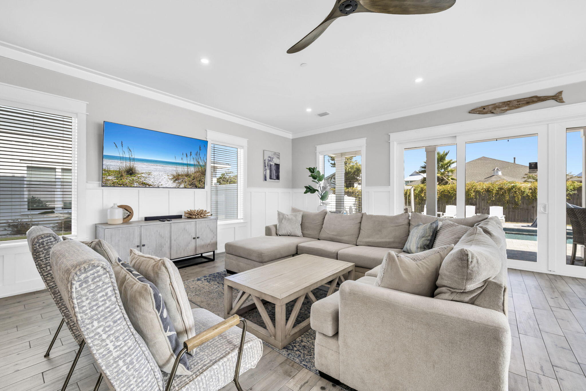BID-A-WEE S/D - Residential
