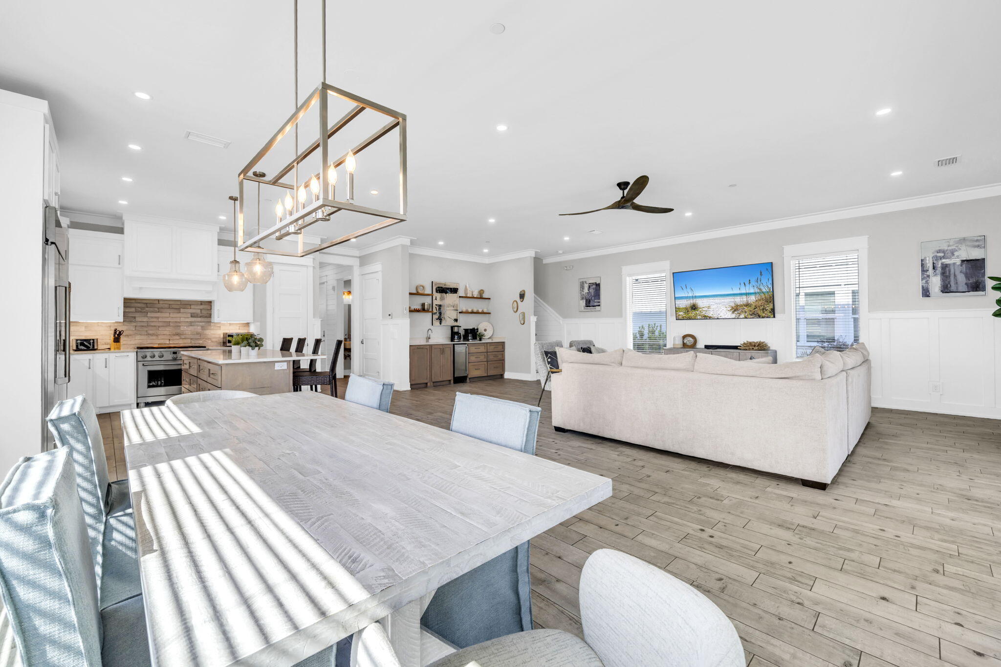 BID-A-WEE S/D - Residential