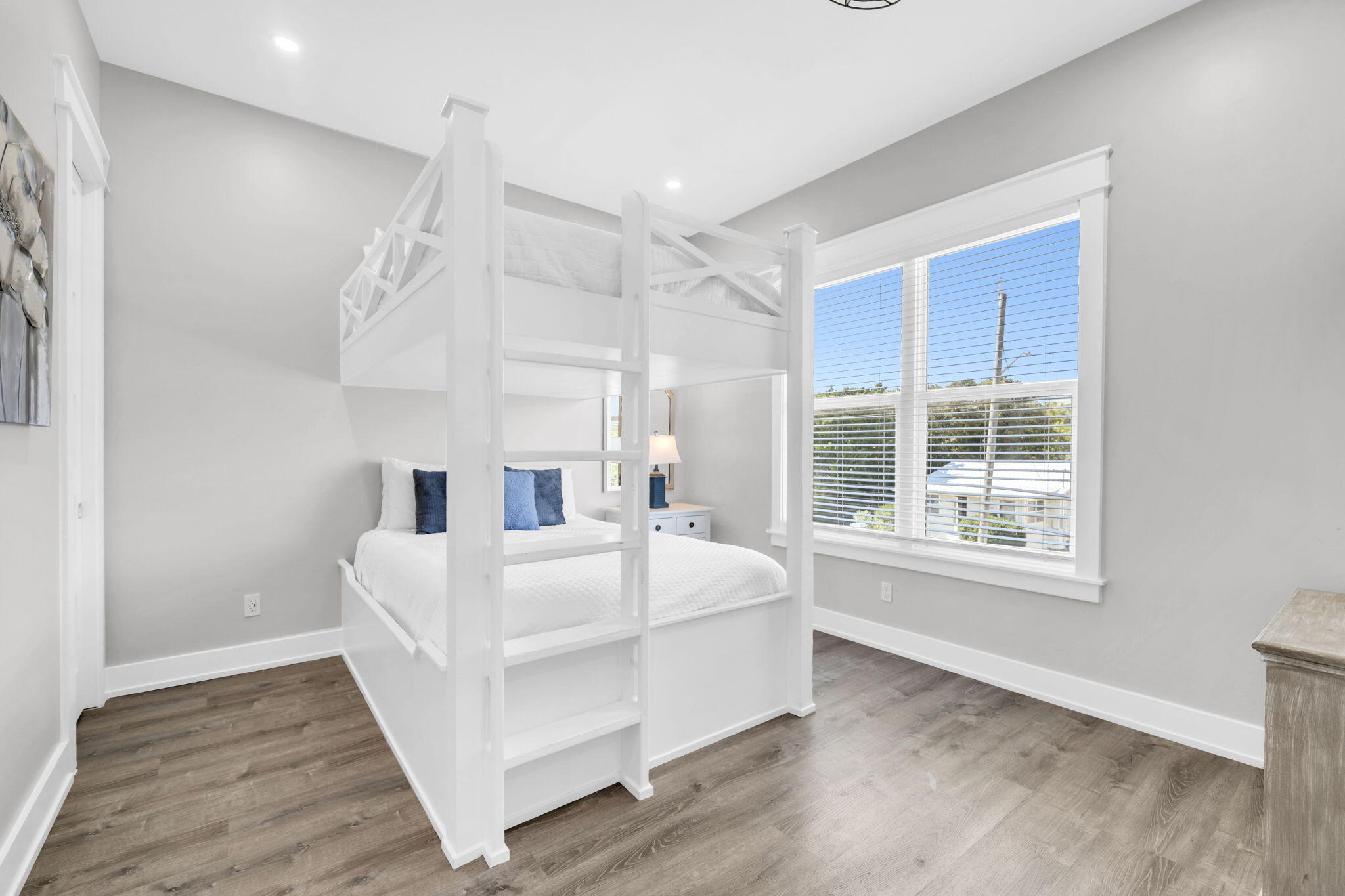 BID-A-WEE S/D - Residential